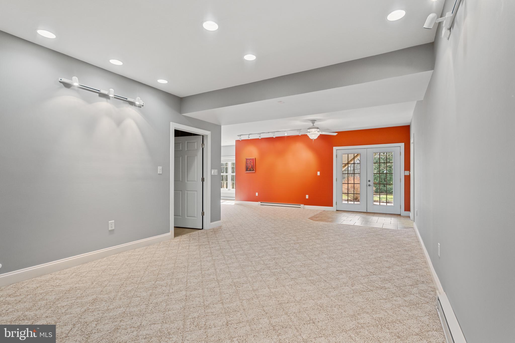 CORTLAND VILLAS - Residential