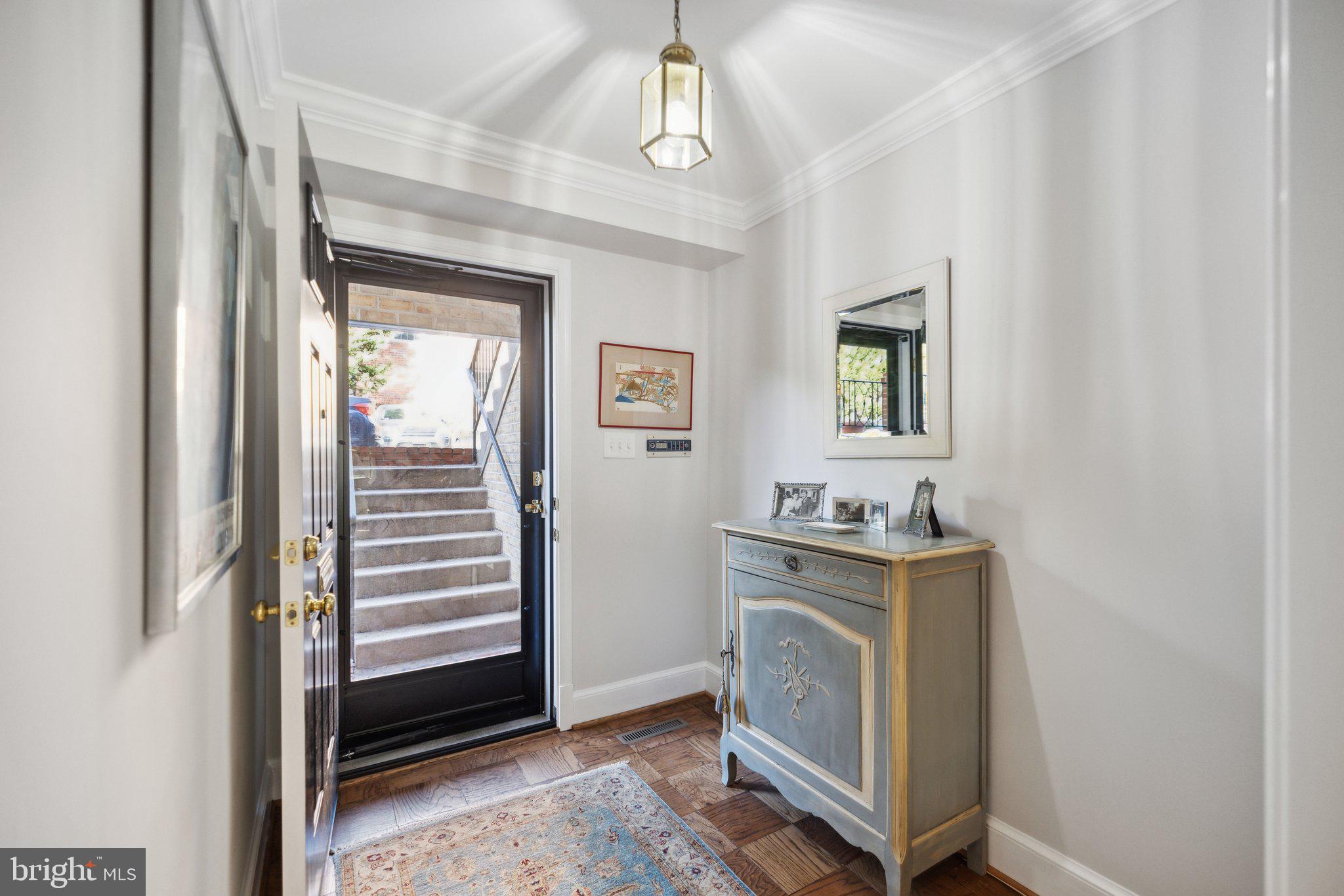 3285 SUTTON PLACE NW D