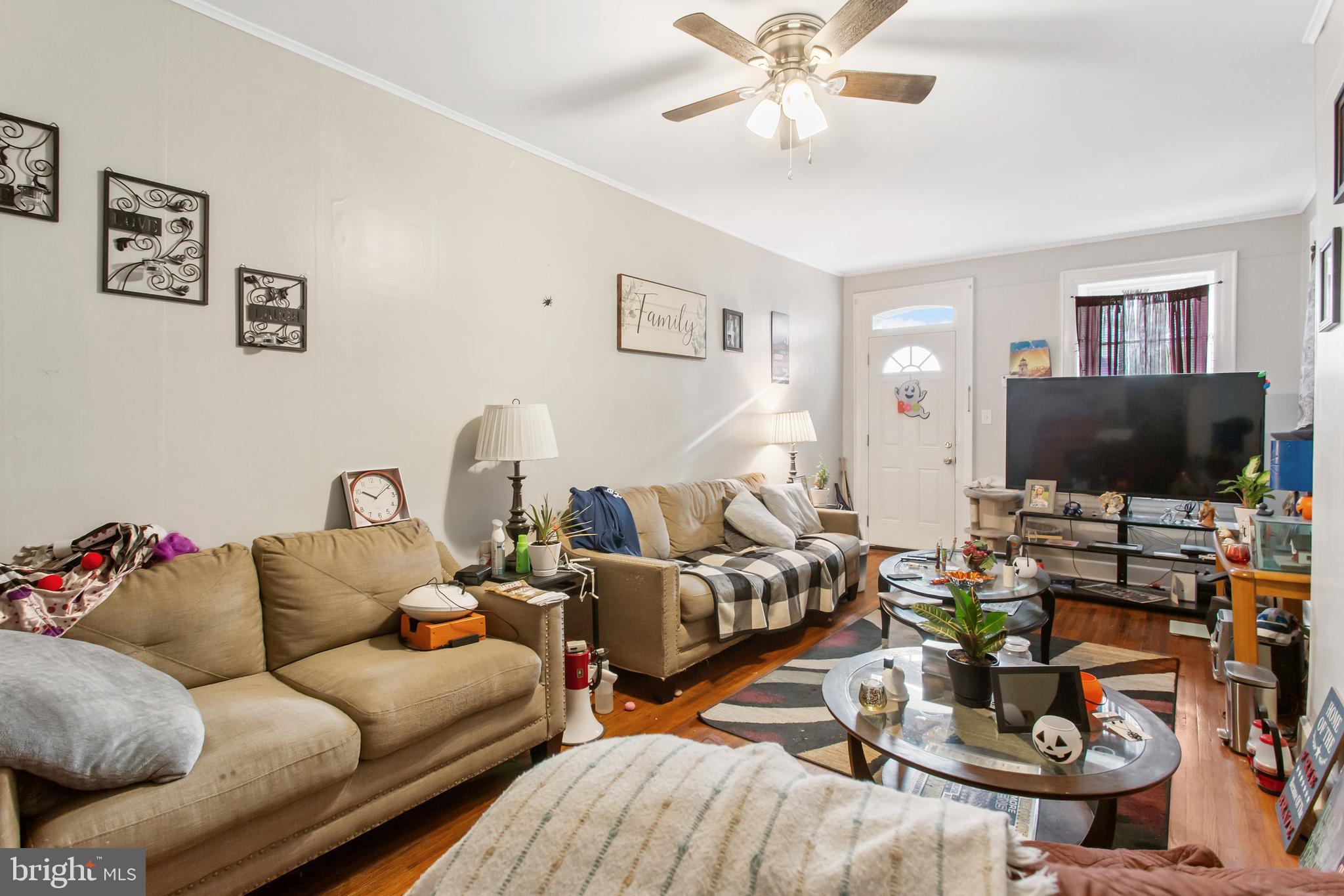 532- 532 1/2 BROADWAY