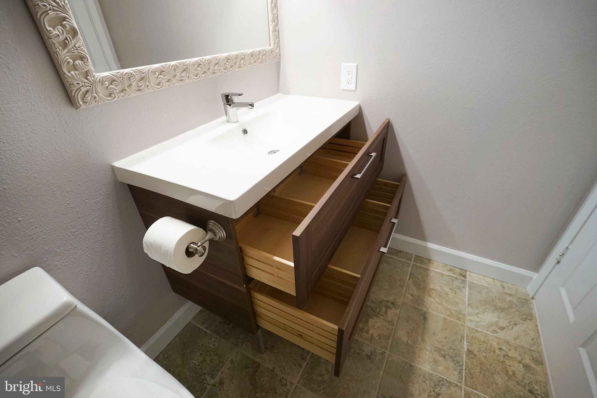 FOUNTAINS AT MCLEAN - Residential