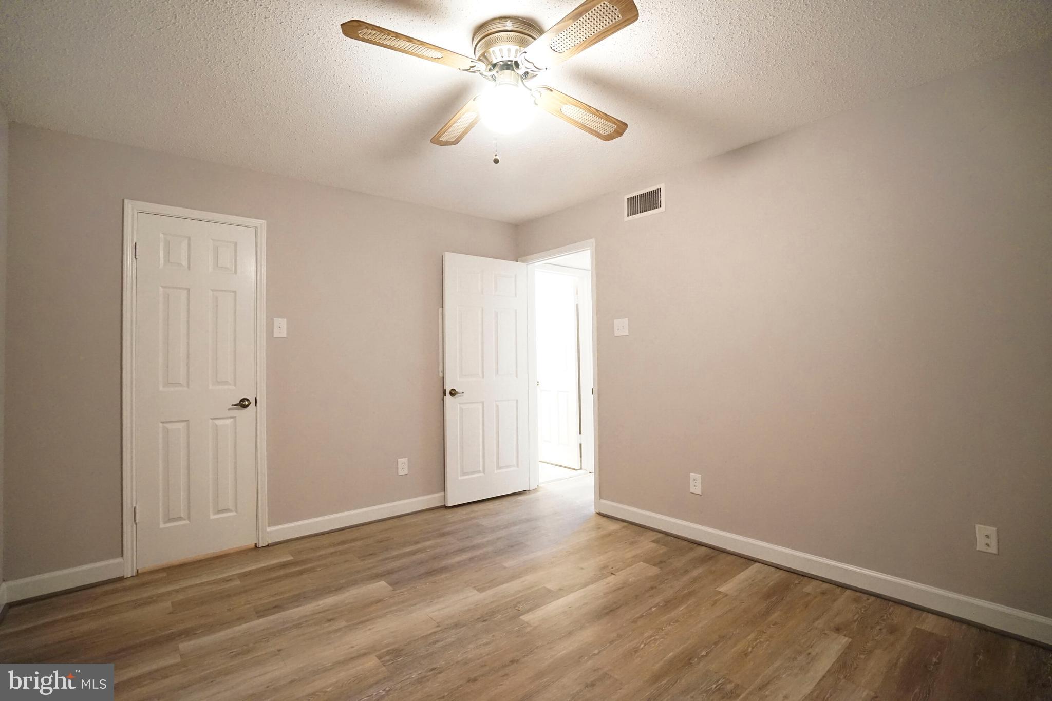 FOUNTAINS AT MCLEAN - Residential