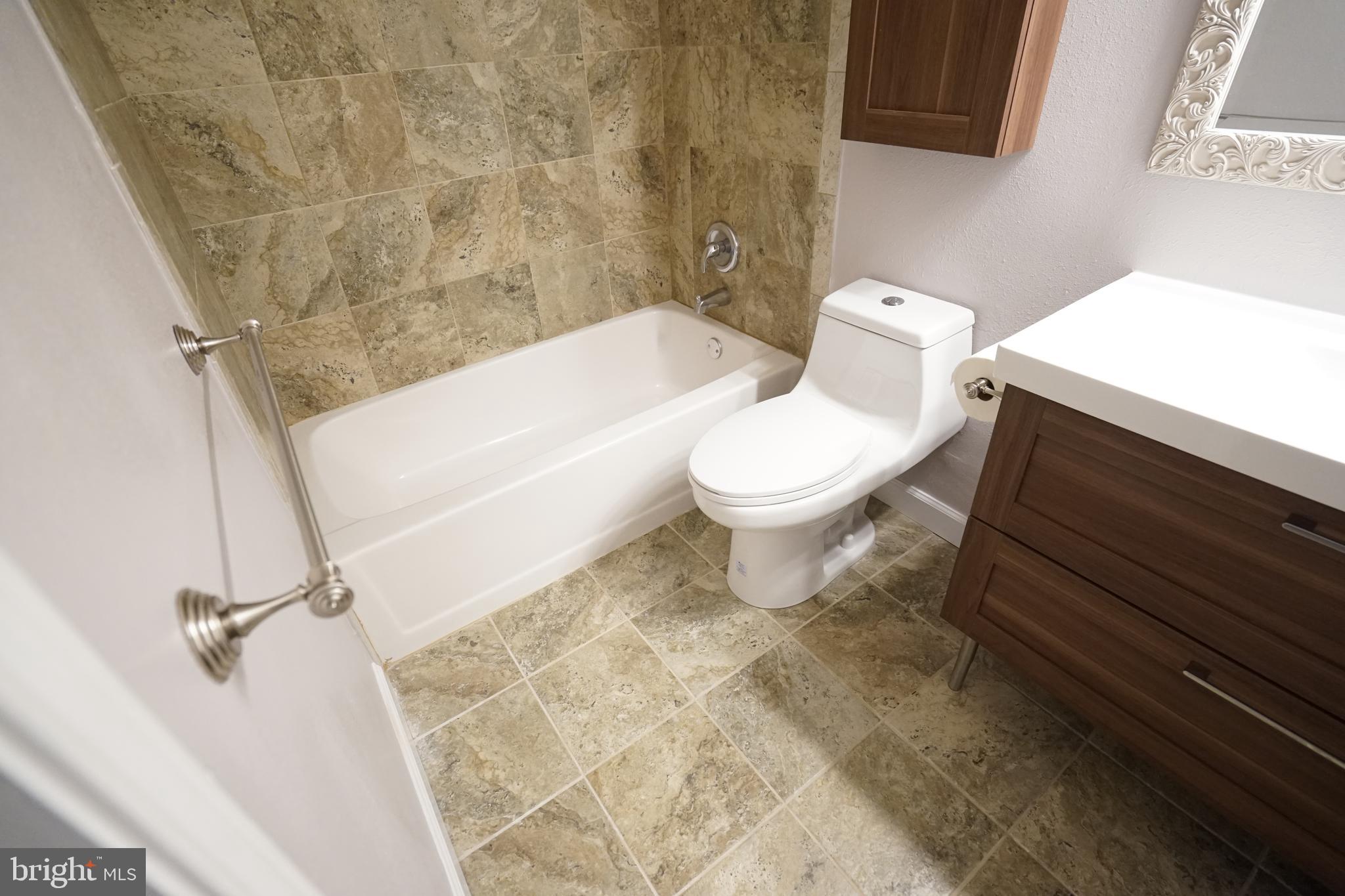 FOUNTAINS AT MCLEAN - Residential