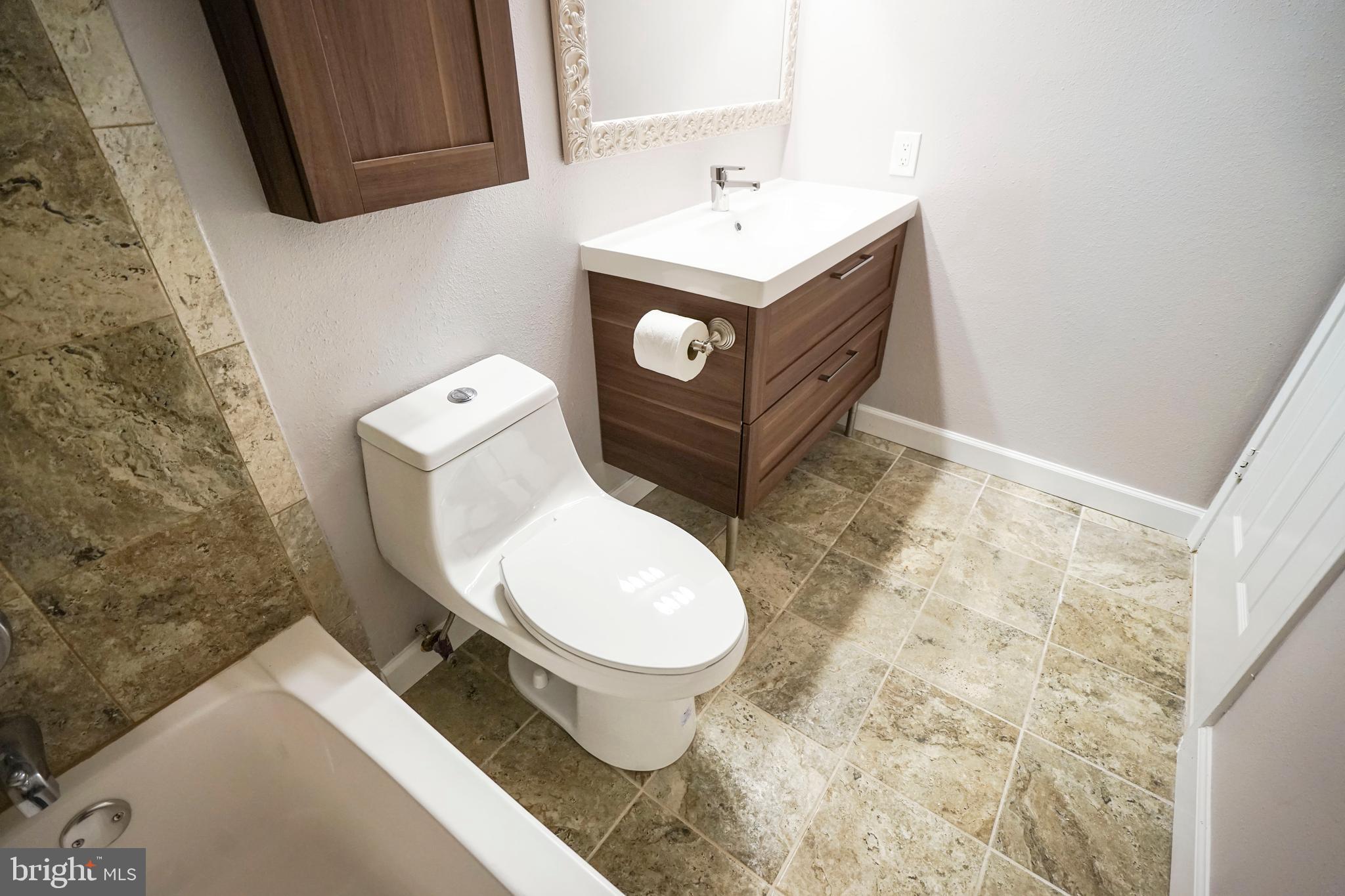 FOUNTAINS AT MCLEAN - Residential