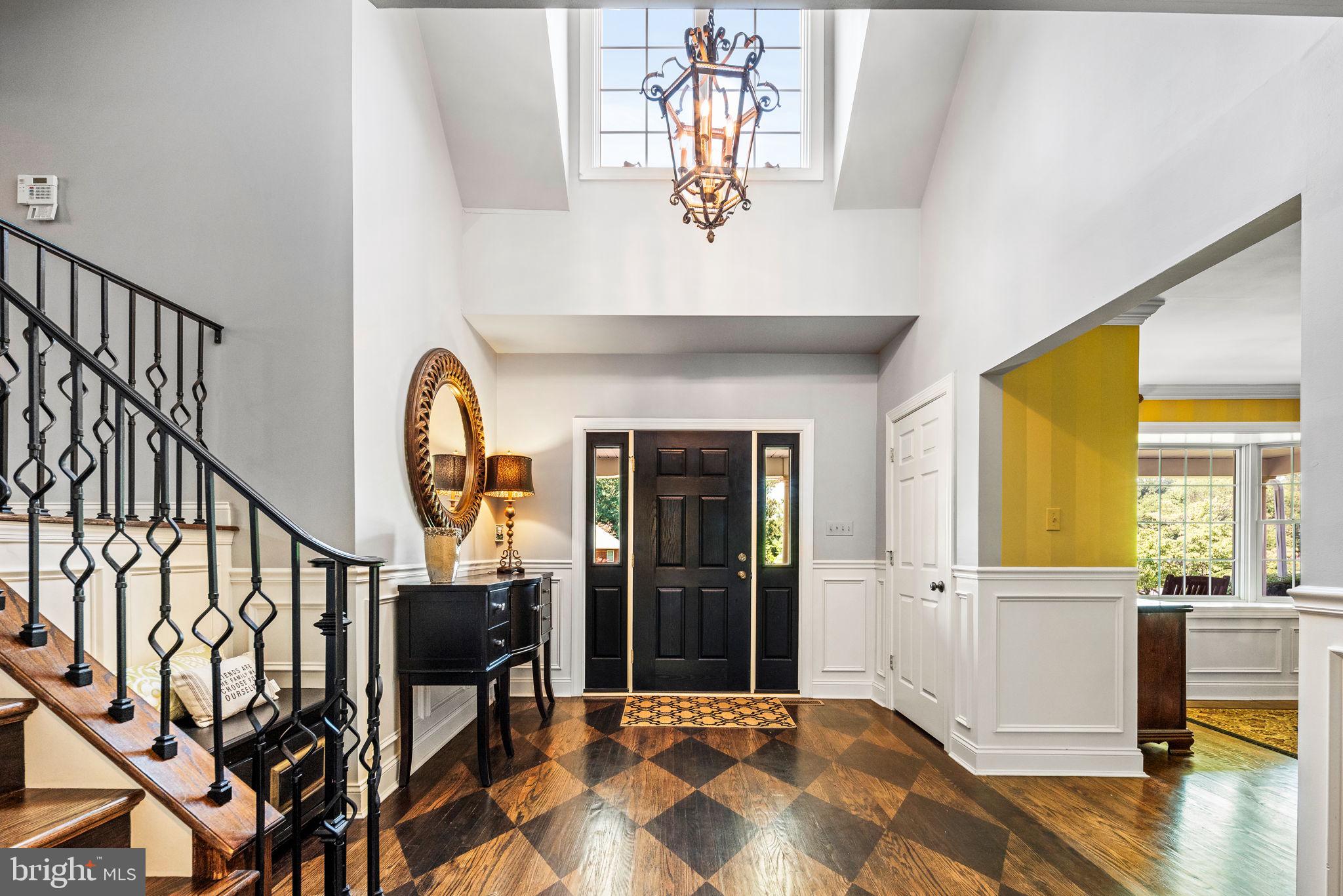 MARPLEWOOD VILLA - Residential