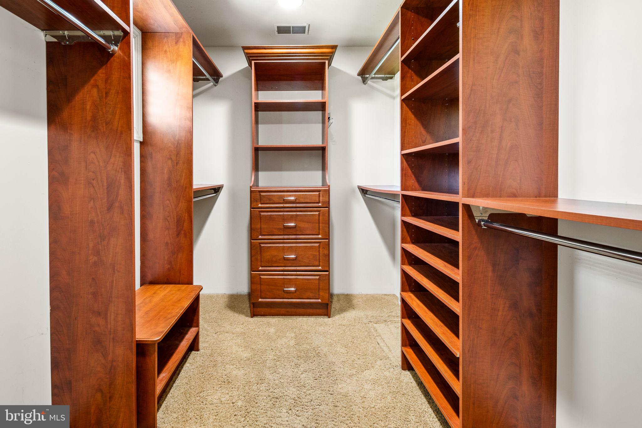 MARPLEWOOD VILLA - Residential