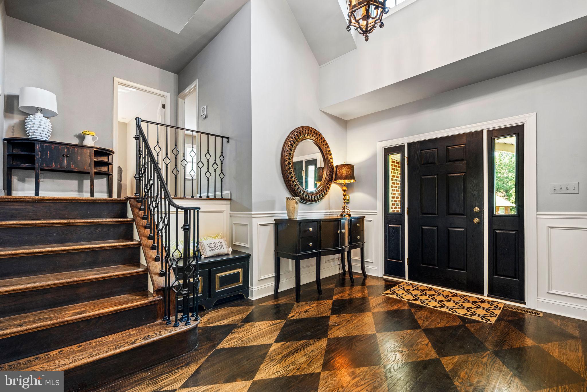 MARPLEWOOD VILLA - Residential