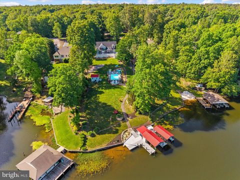 Tiny photo for 20149 Oak River Court, PETERSBURG, VA 23803 (MLS # VACF2001496)
