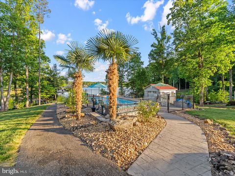 Tiny photo for 20149 Oak River Court, PETERSBURG, VA 23803 (MLS # VACF2001496)