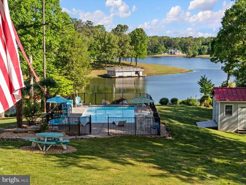 Tiny photo for 20149 Oak River Court, PETERSBURG, VA 23803 (MLS # VACF2001496)