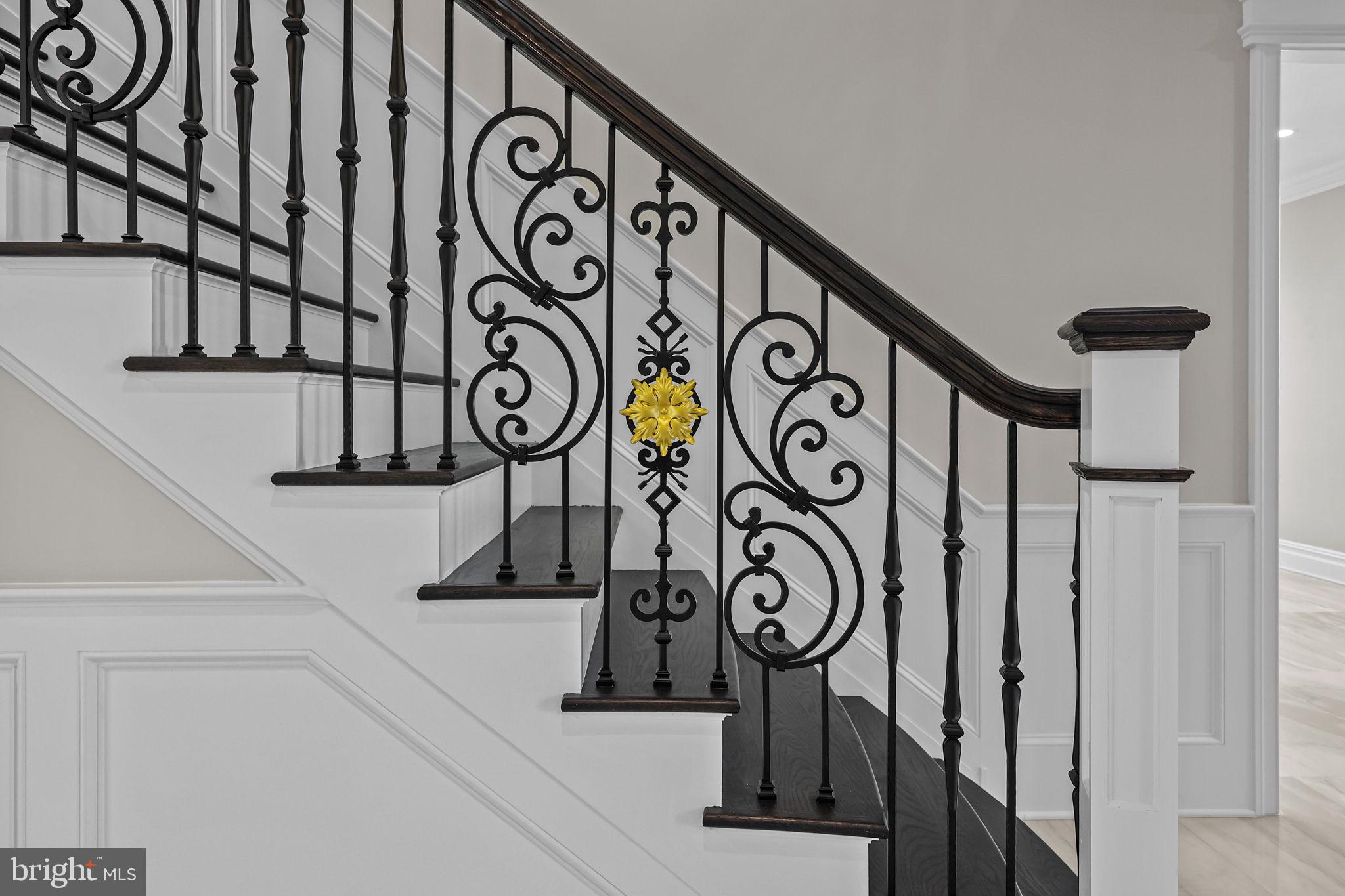 WAVERLY AT NORTHAMPTON - Residential