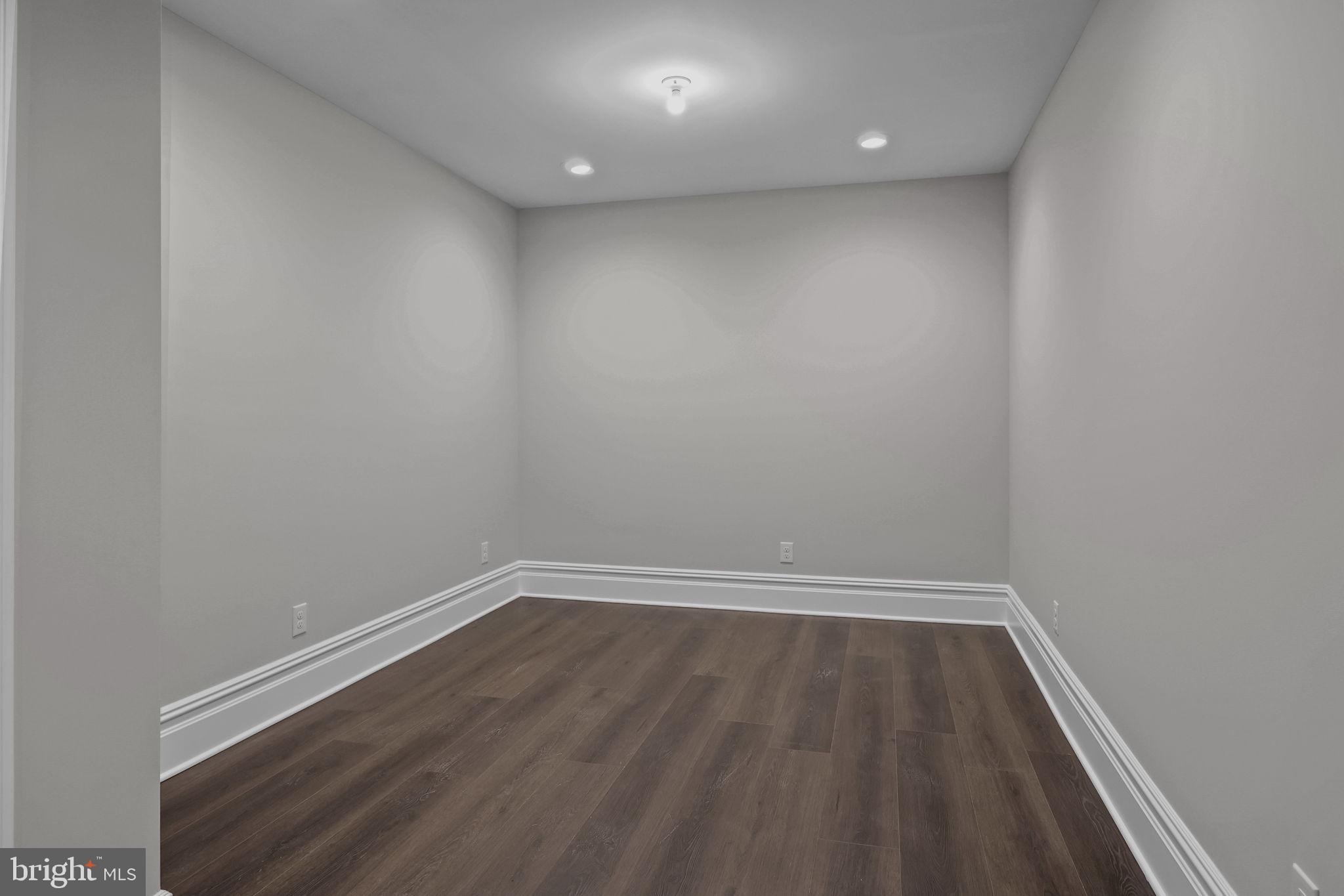 WAVERLY AT NORTHAMPTON - Residential