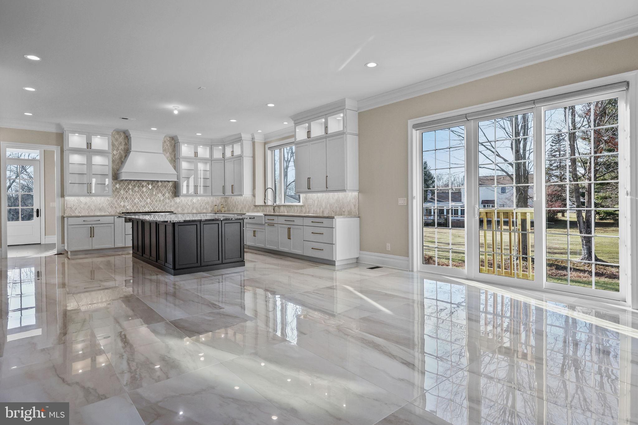 WAVERLY AT NORTHAMPTON - Residential