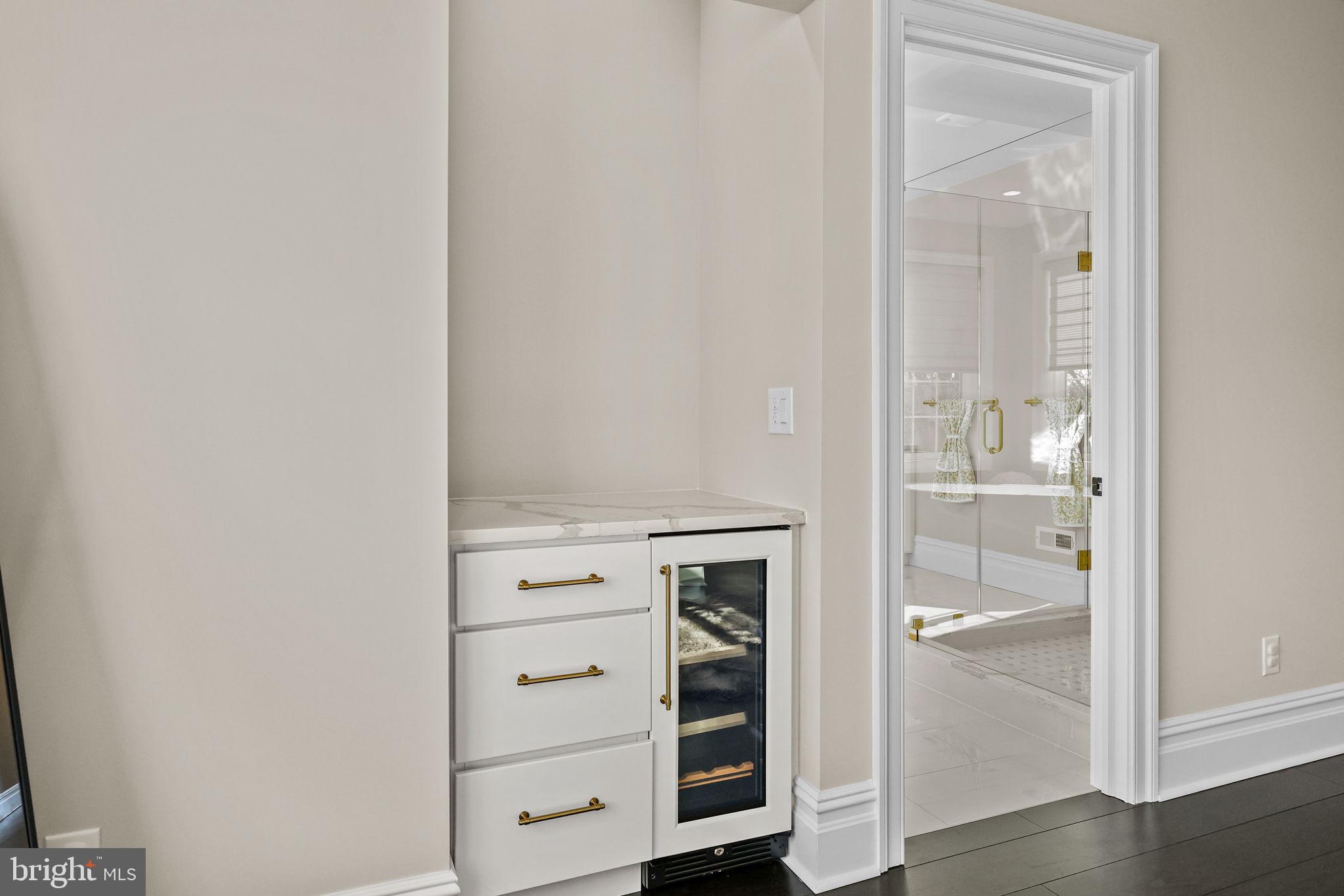 WAVERLY AT NORTHAMPTON - Residential