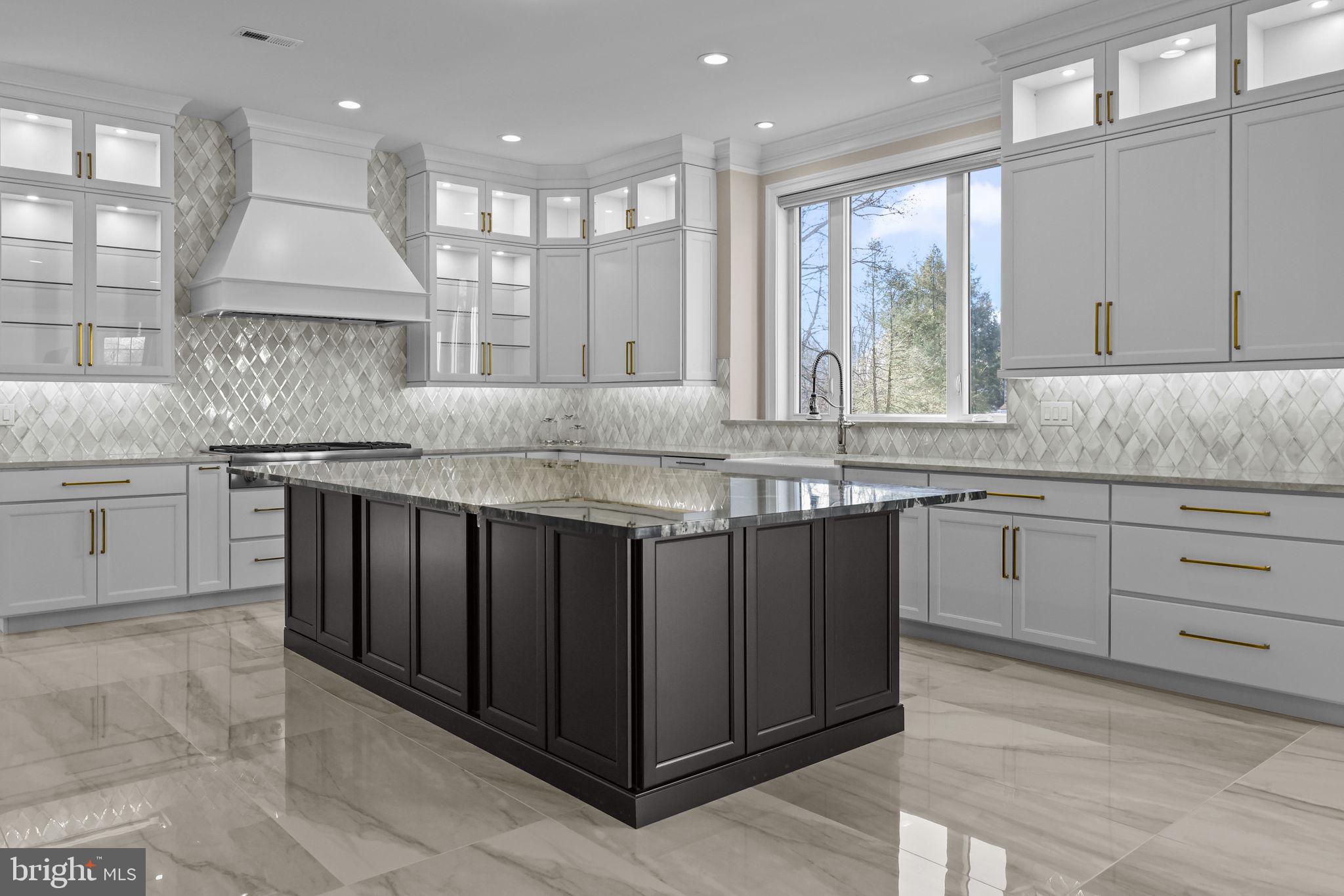 WAVERLY AT NORTHAMPTON - Residential