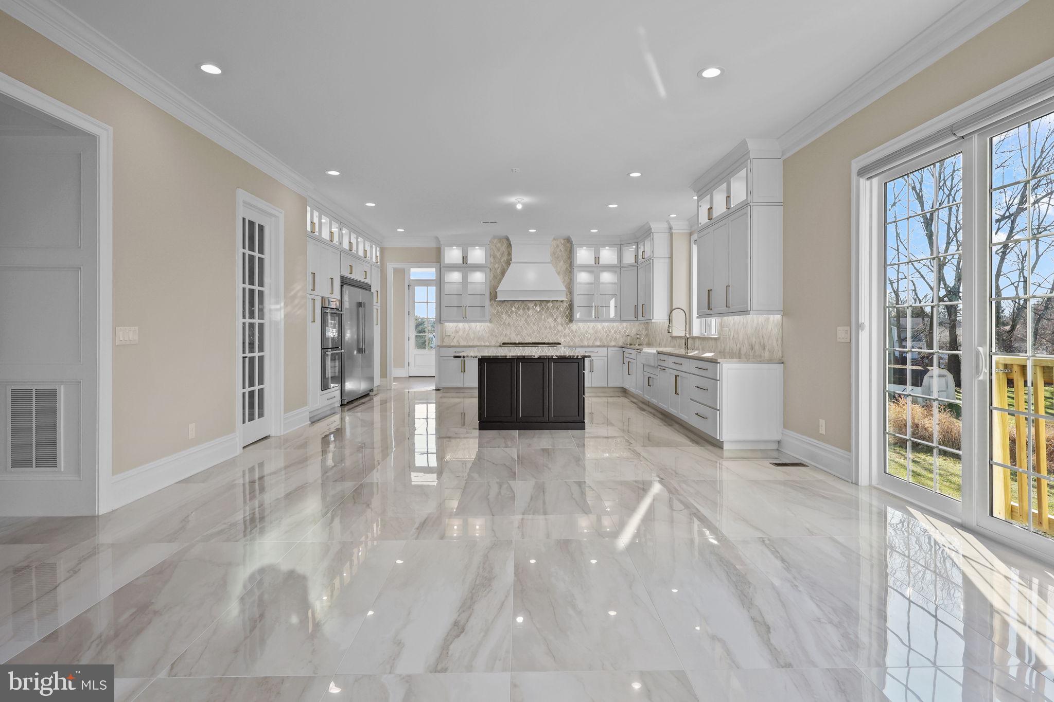 WAVERLY AT NORTHAMPTON - Residential