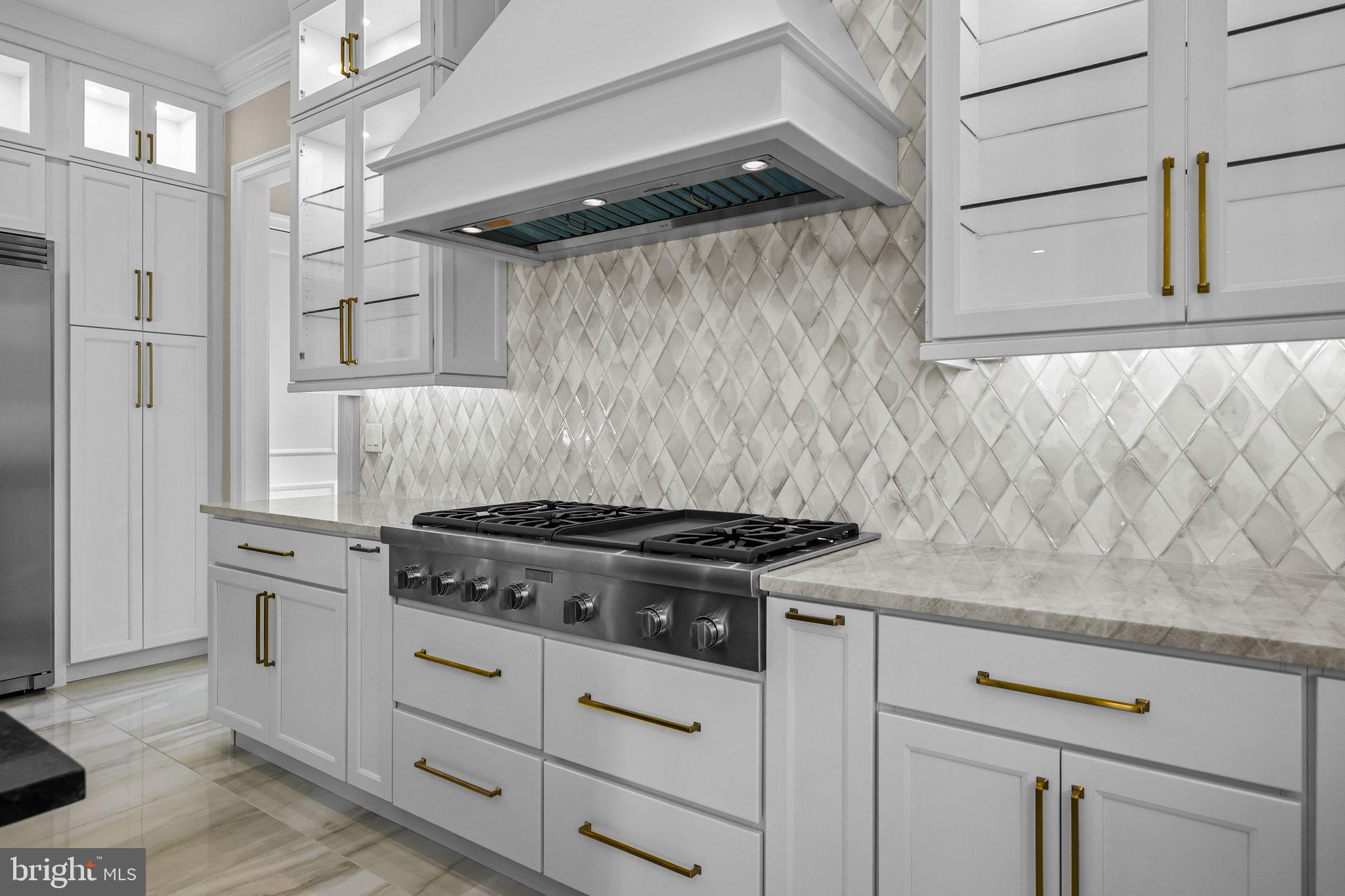 WAVERLY AT NORTHAMPTON - Residential