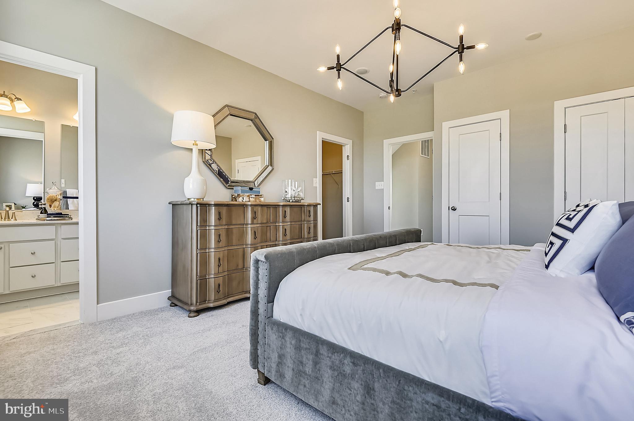 MANNING SQUARE TOWNS - Residential