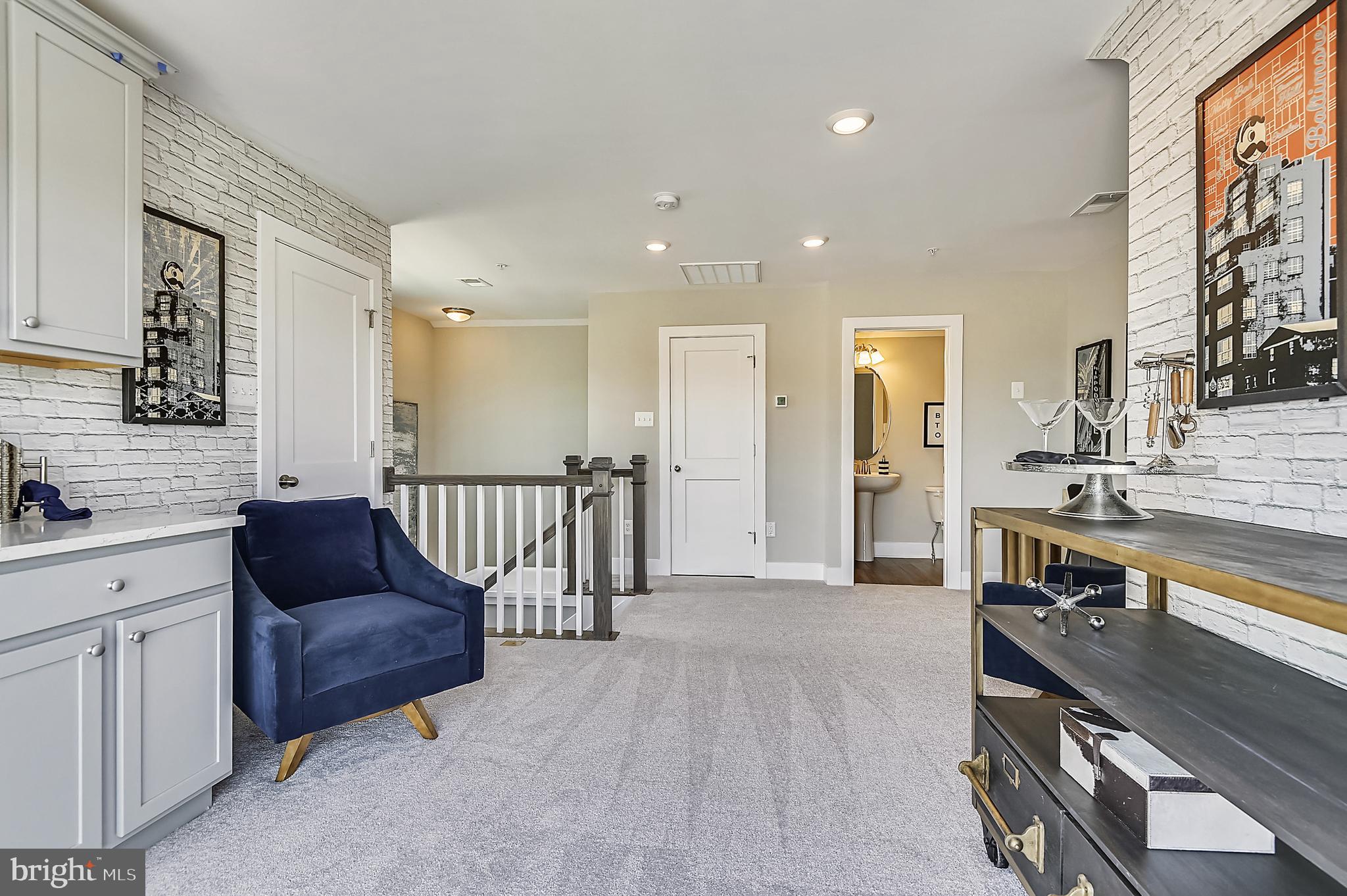 MANNING SQUARE TOWNS - Residential