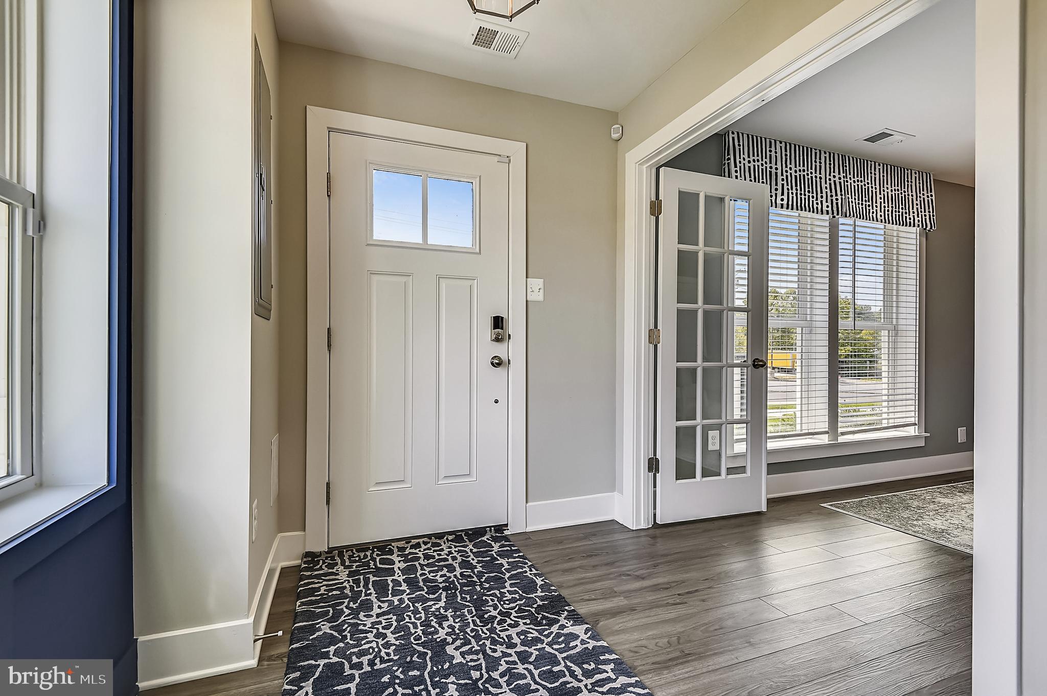 16601 BREEZEWAY ALLEY