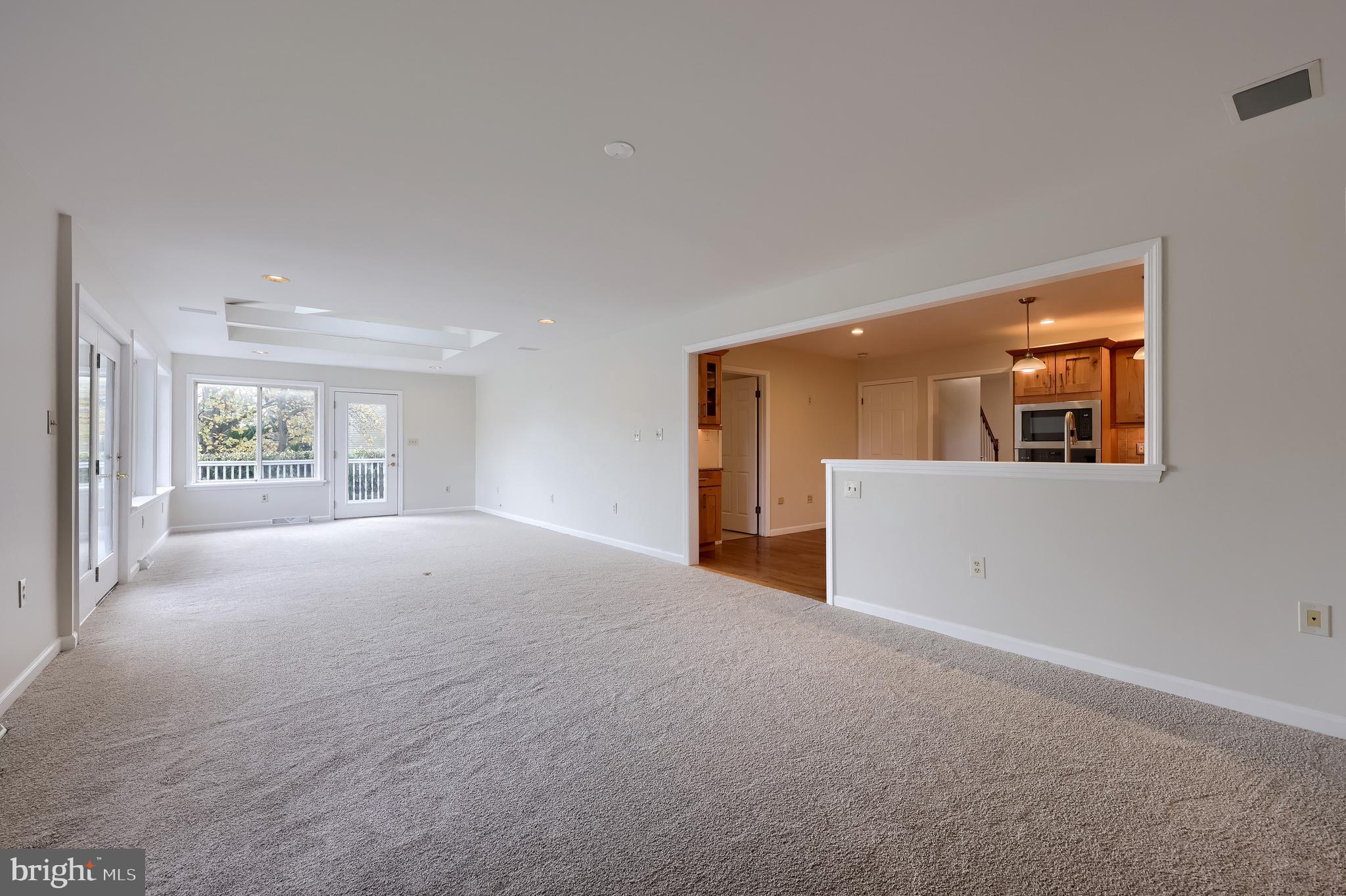 WEST GATE - Residential