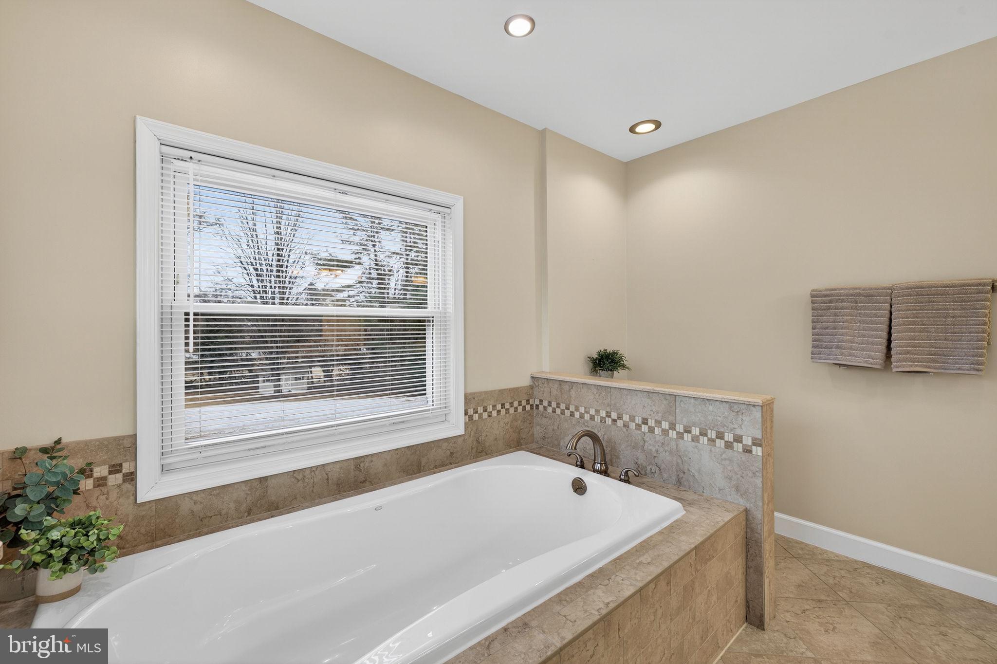 WINDSOR RIDGE - Residential