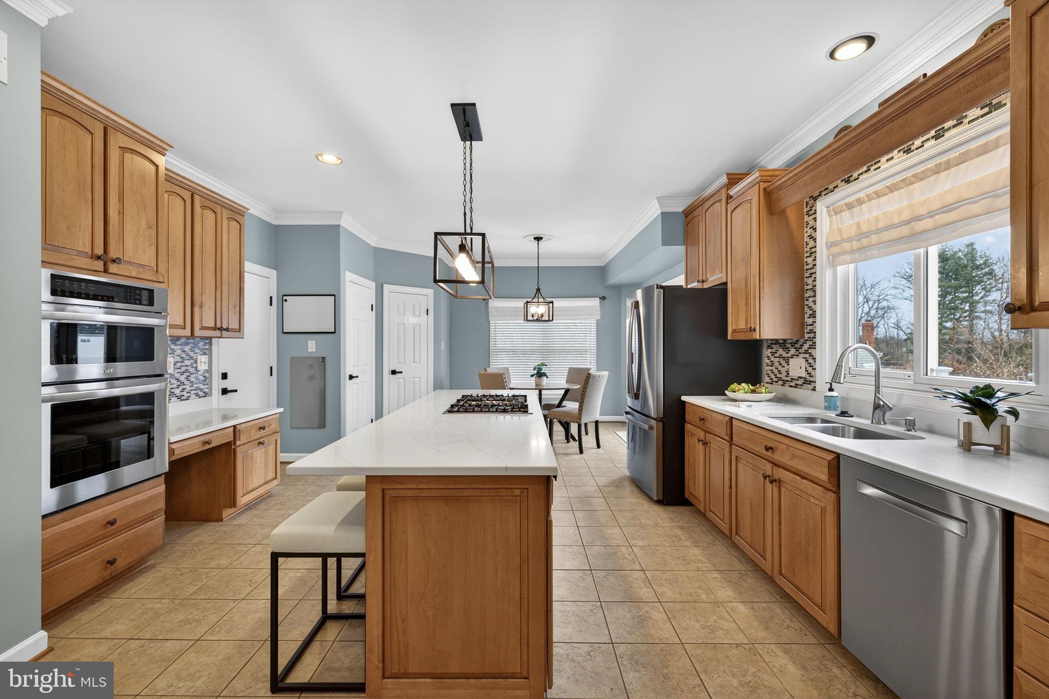 WINDSOR RIDGE - Residential