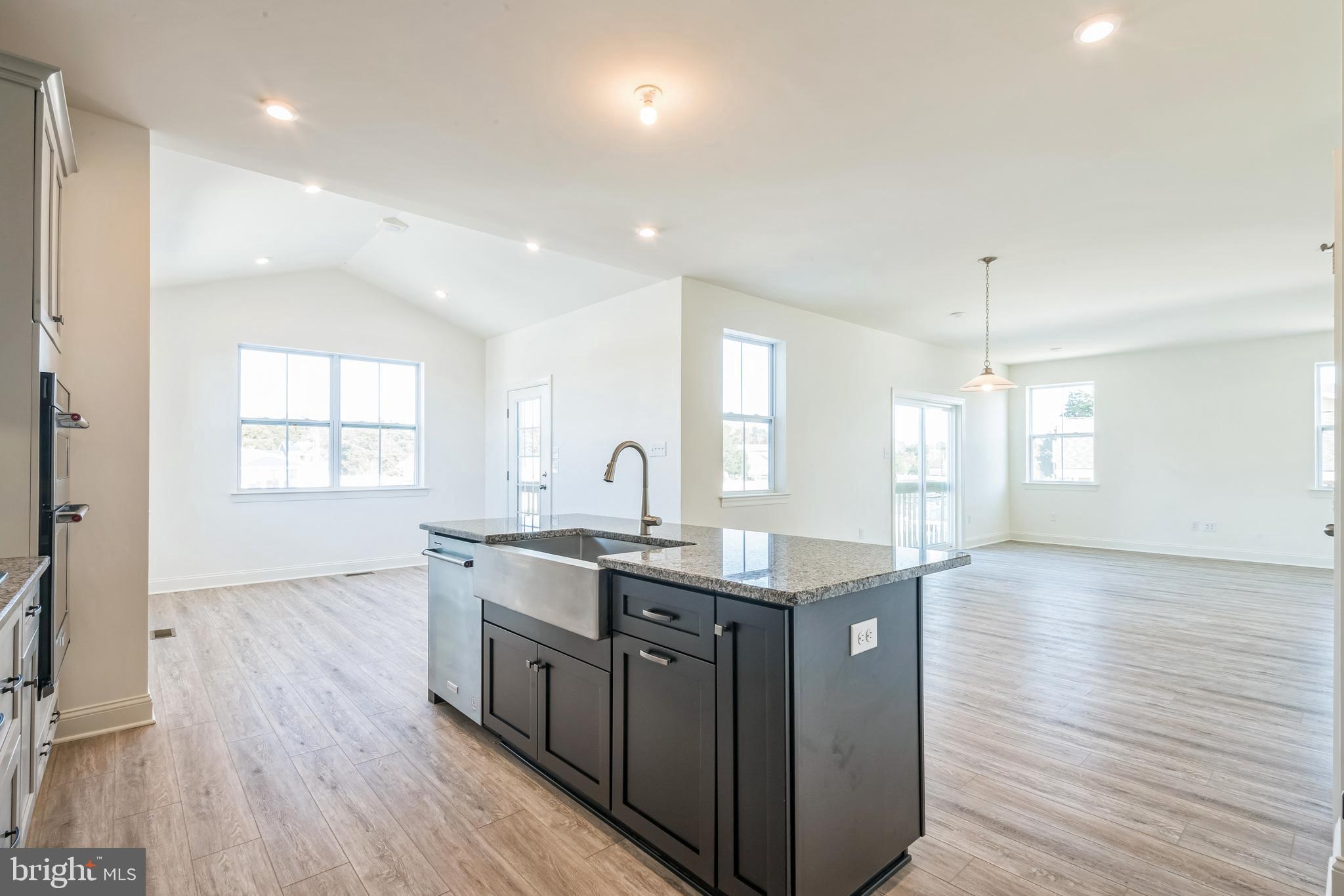 GREAT BOHEMIA MANO - Residential