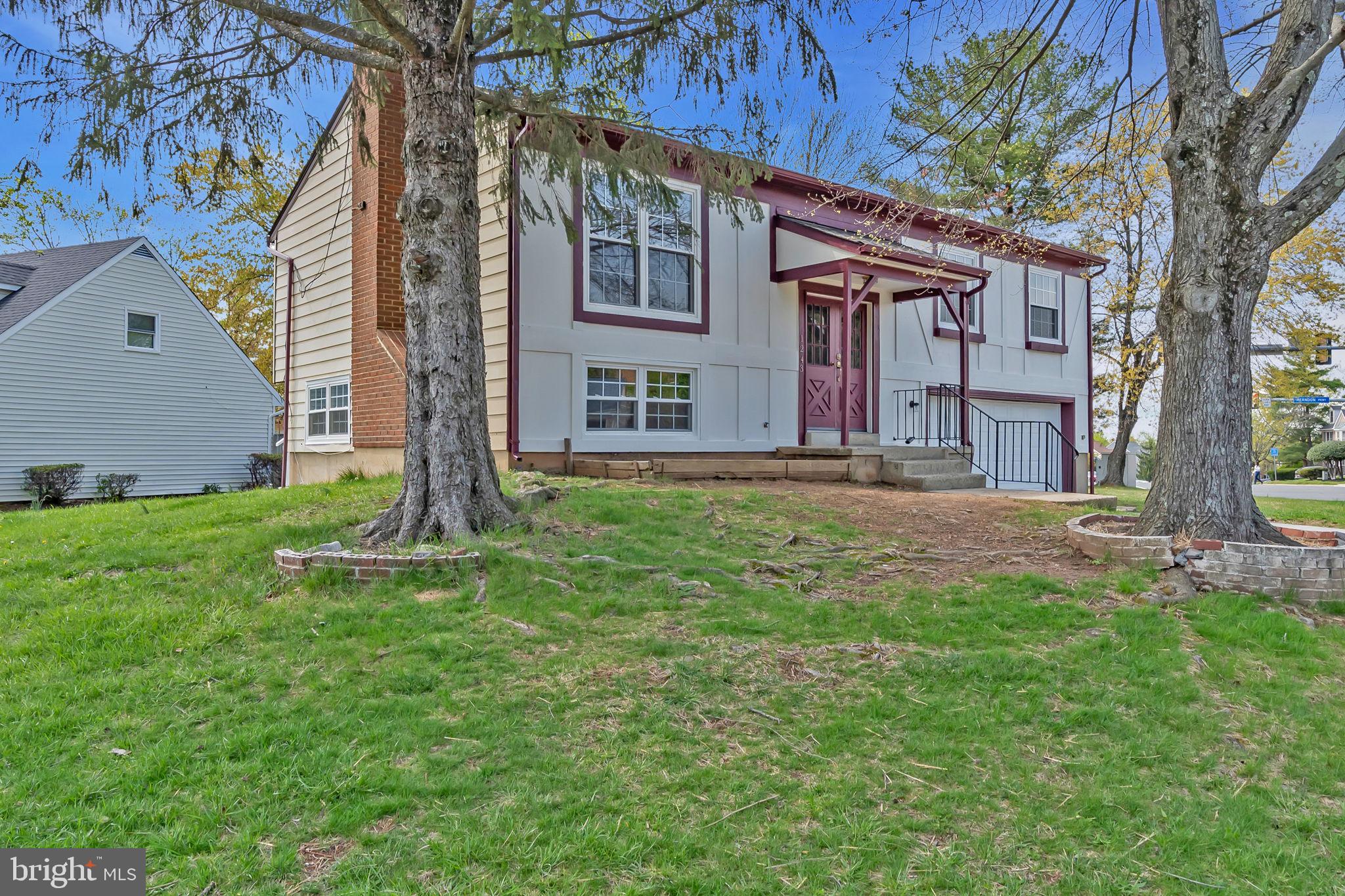 1243 SUMMERFIELD DRIVE