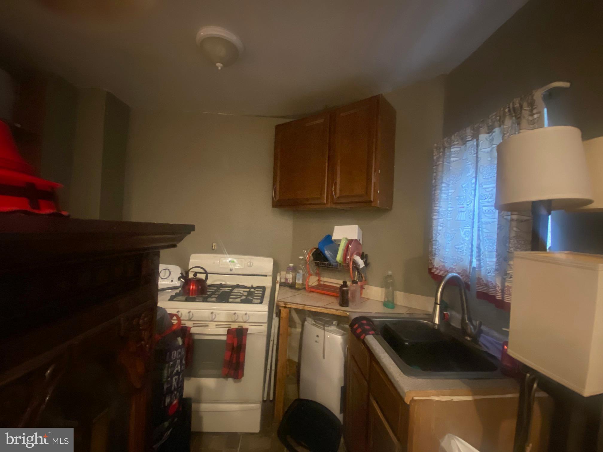 EAST BALTIMORE MIDWAY - Residential