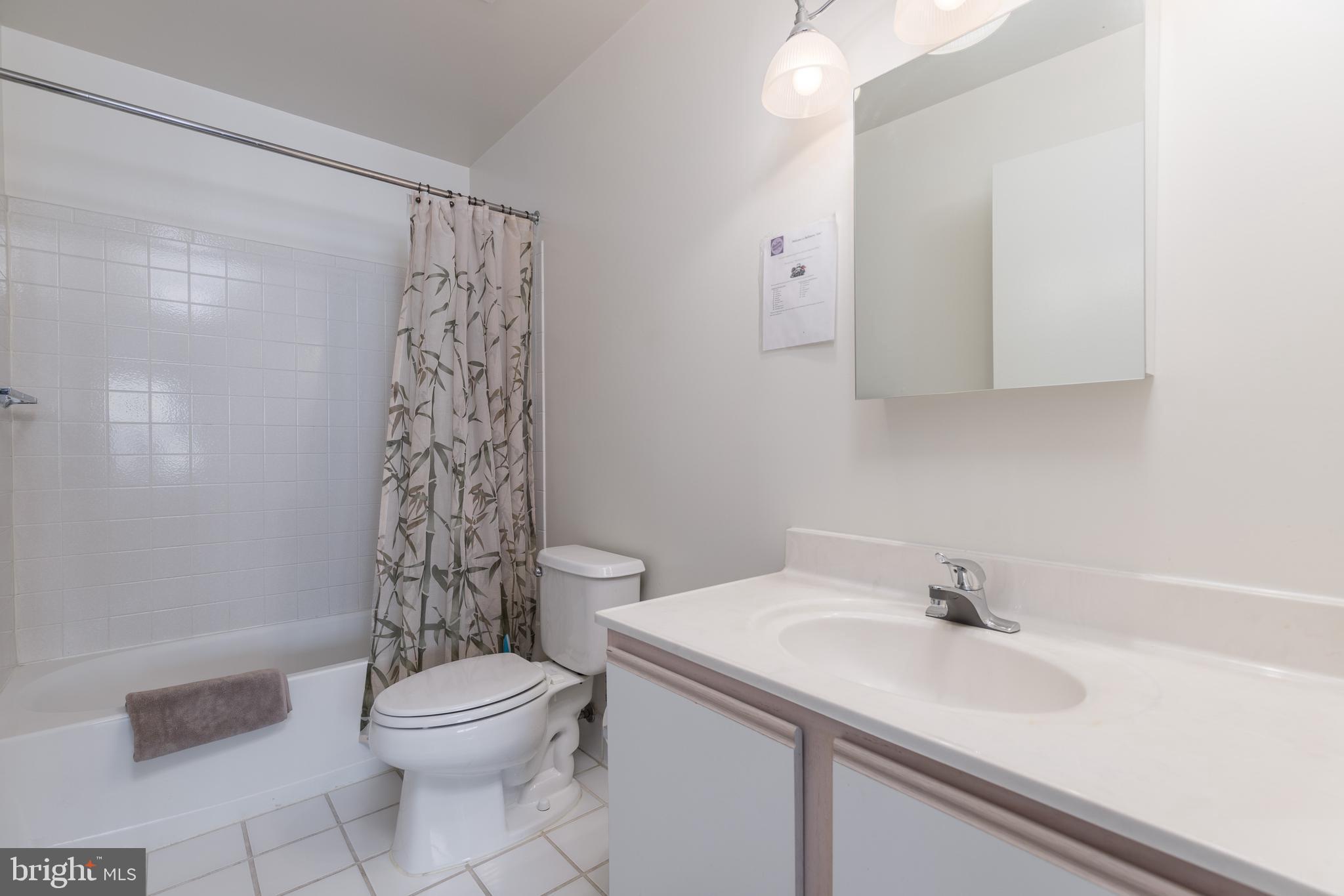 LIGHTHOUSE POINT - Residential