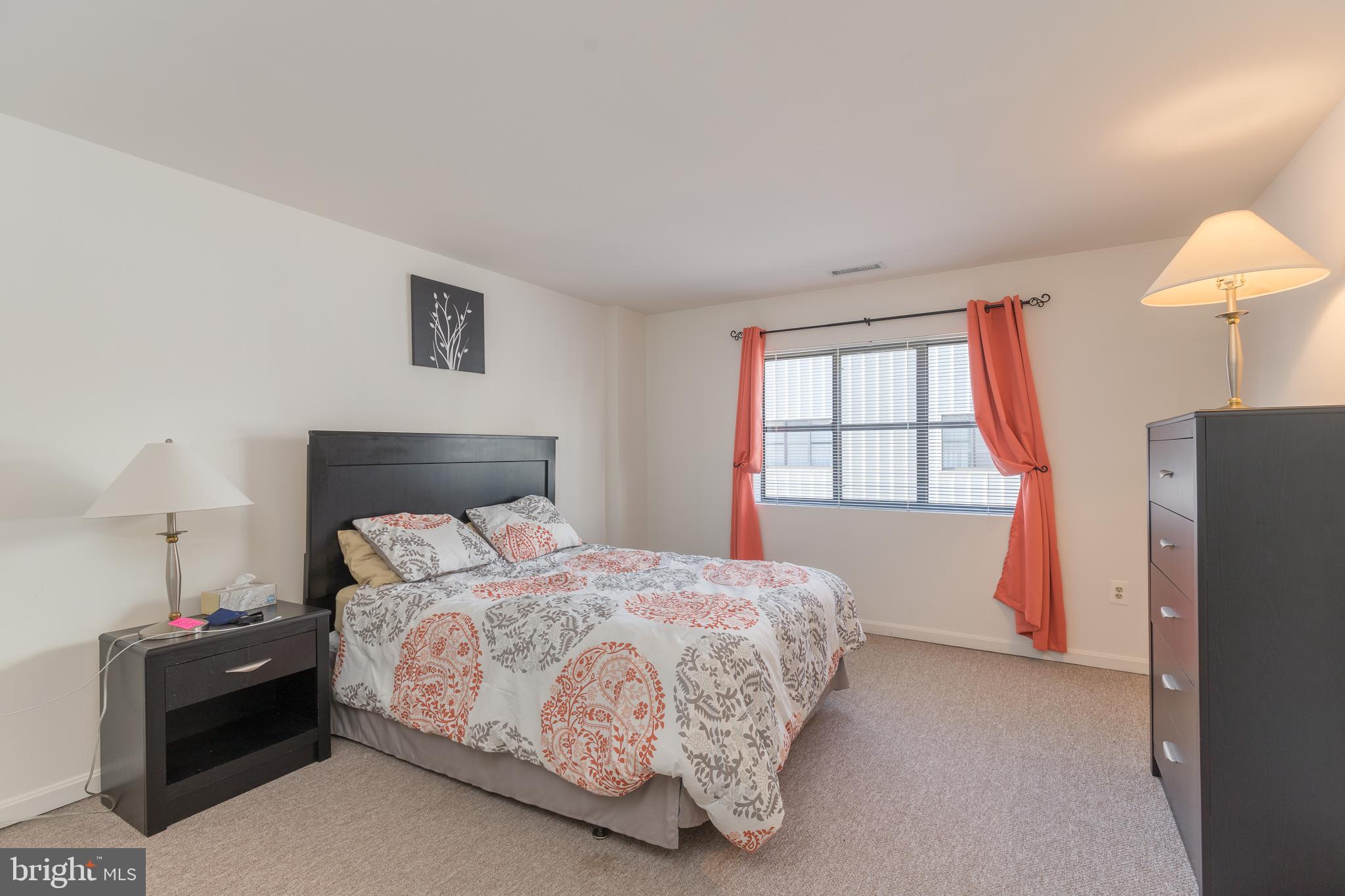 LIGHTHOUSE POINT - Residential