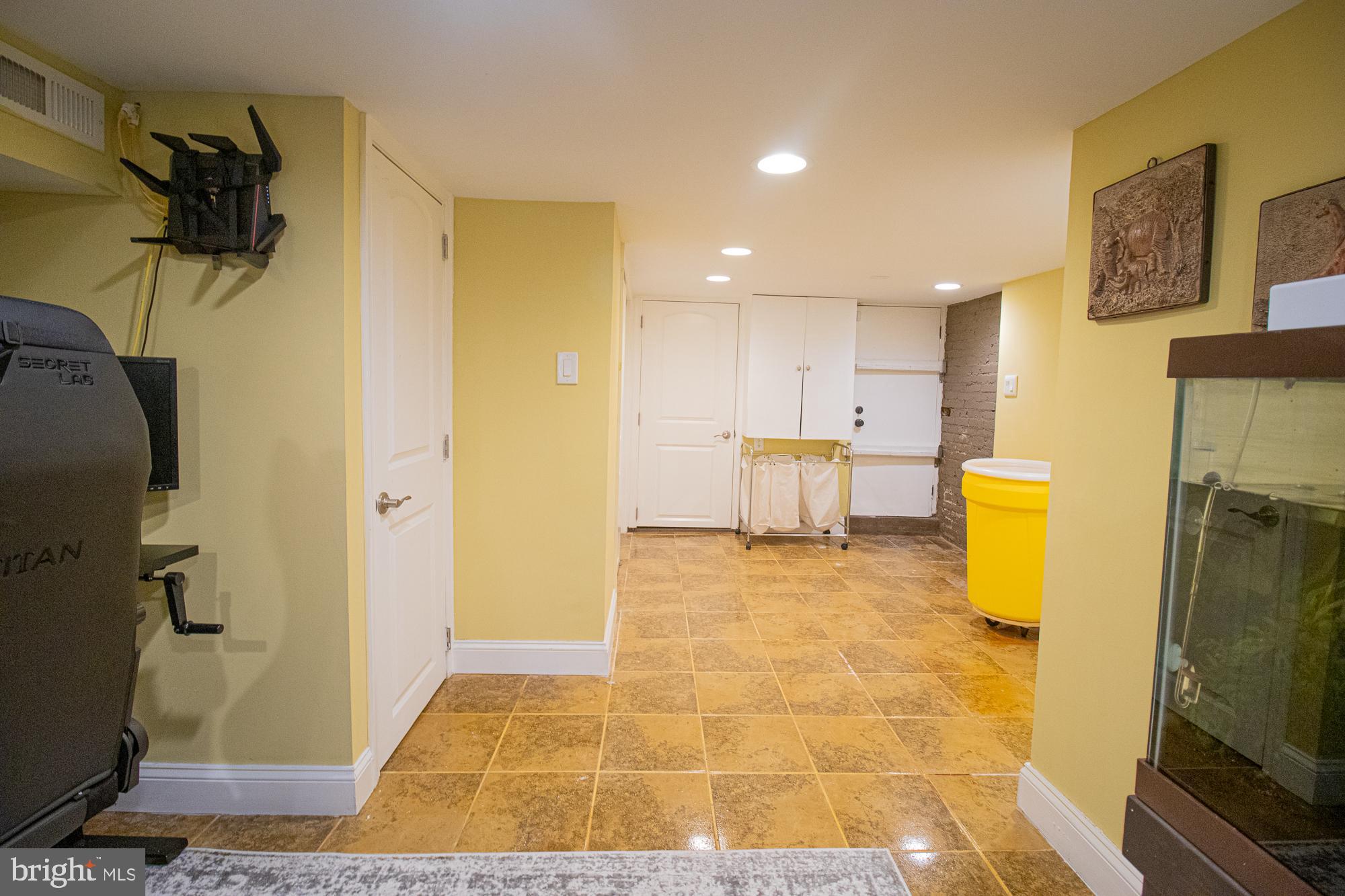 CHARLES VILLAGE - Residential