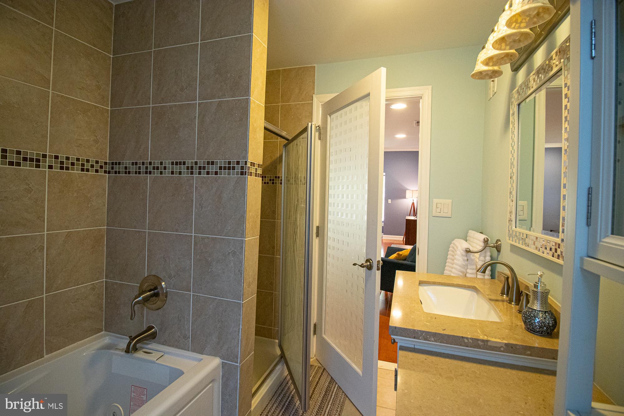 CHARLES VILLAGE - Residential