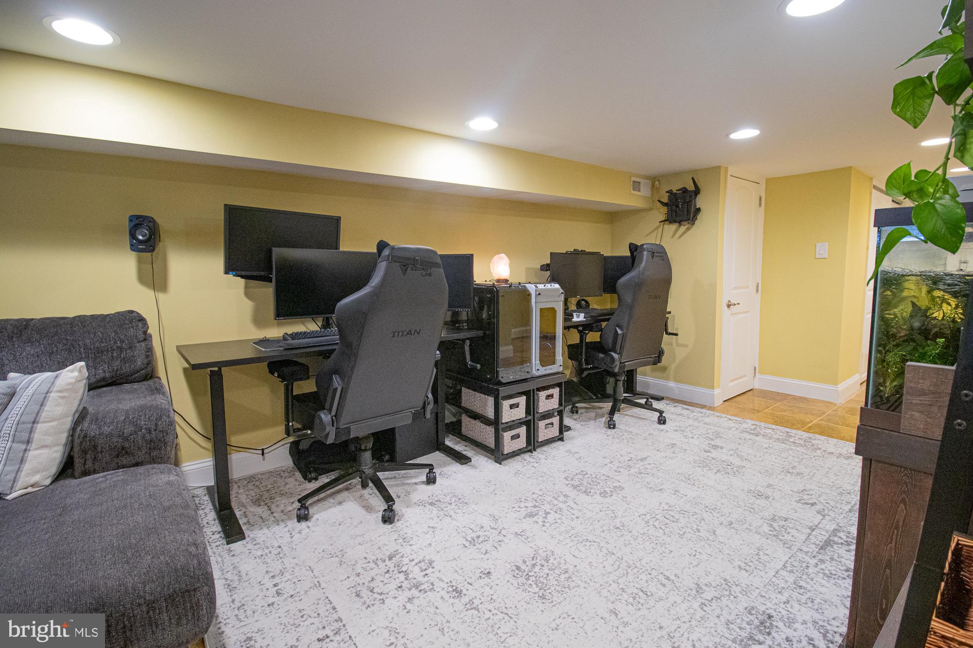 CHARLES VILLAGE - Residential