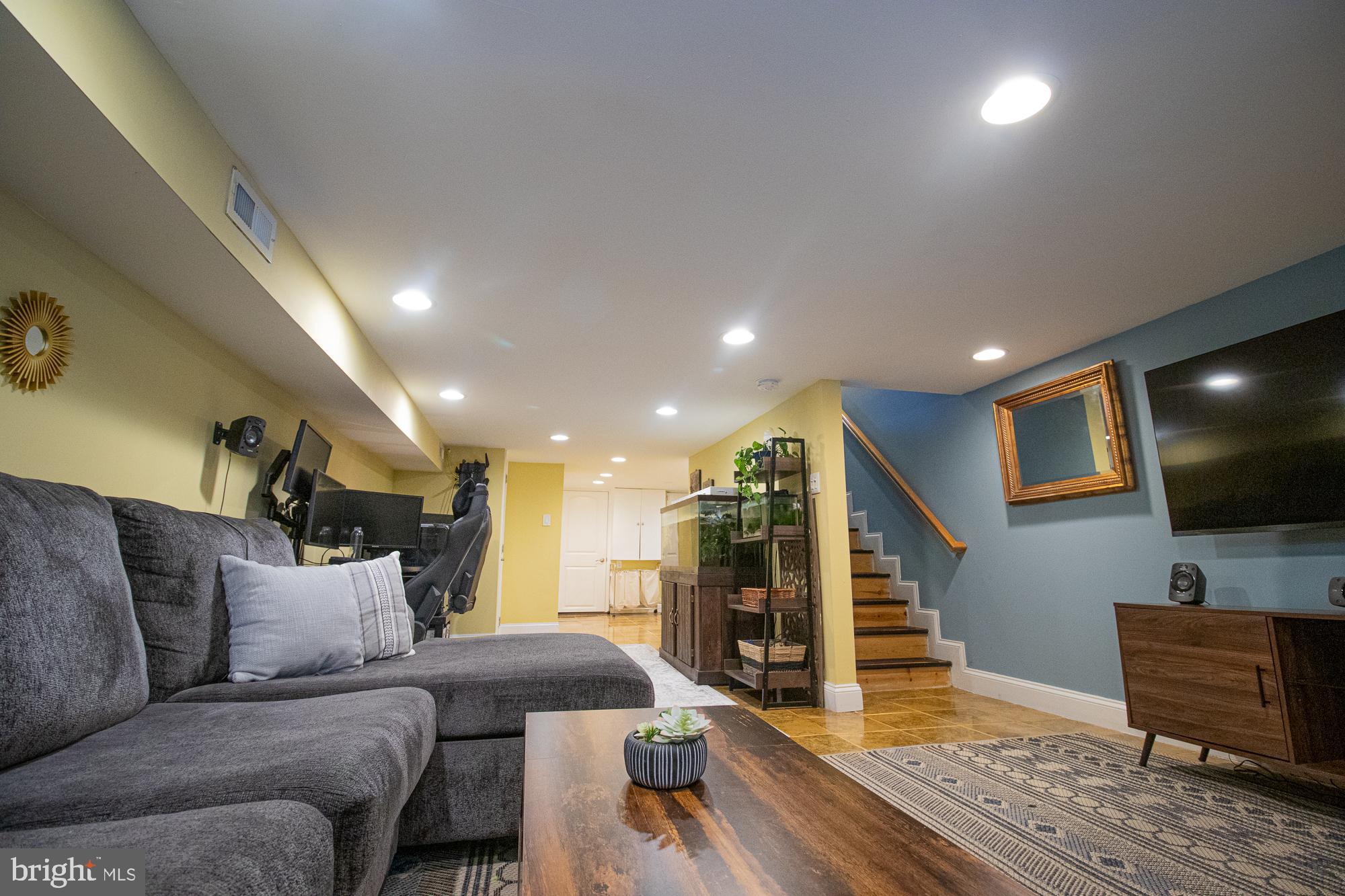 CHARLES VILLAGE - Residential