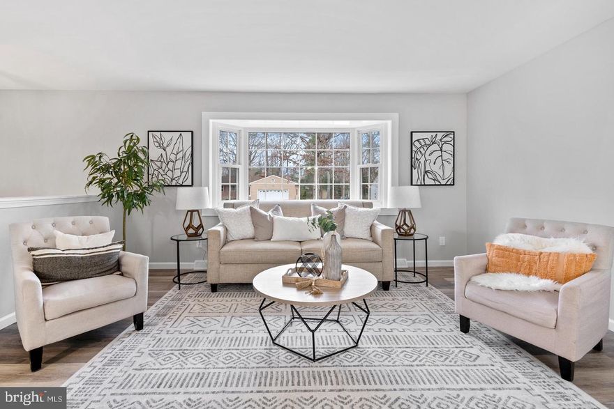 6 BEDROOM GEMS 💎like this are Hard to Come By. But, THIS BEAUTY is READY TO RENT ⏩ TODAY🗓️
This could be your family’s HOME FOR THE HOLIDAYS🎄

This Renovated Rarity is not the norm & has plenty of room for Everyone and The possibilities are endless.

Situated on a culdesac with a spacious-open floor plan- Whether you chose to Live Your Best Life   Inside or Outside on the deck or in the backyard you’re sure to find your HAPPY PLACE here at The Big Beauty on Broun Terrace🤩

It’s Conveniently located and just waiting for you to back up your Moving Truck 🚛 and start moving IN TODAY!