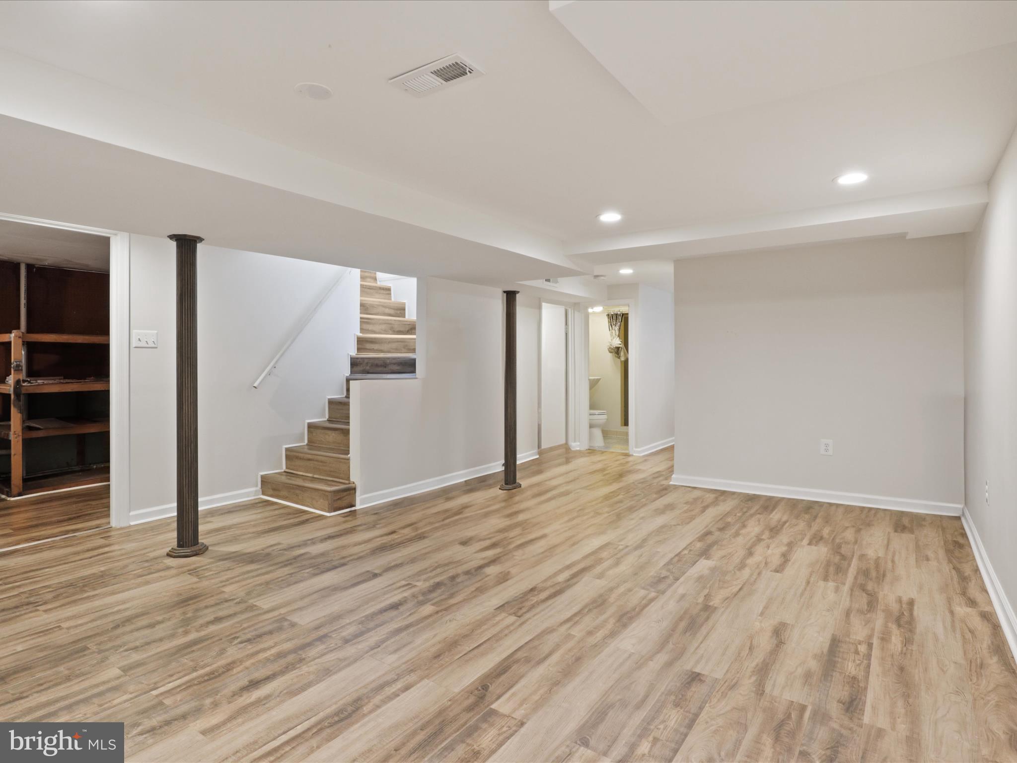 BROYHILL PARK - Residential