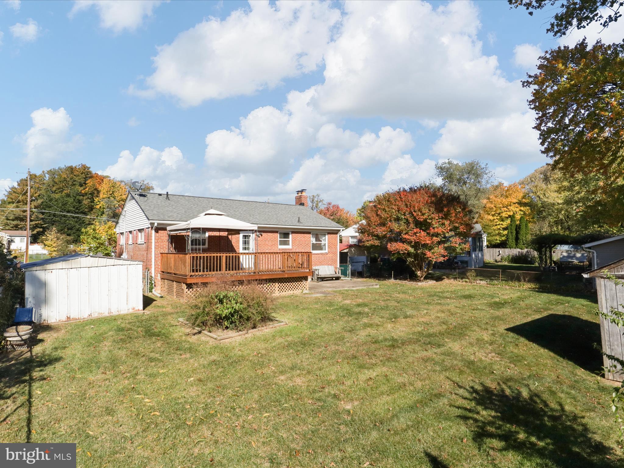 BROYHILL PARK - Residential