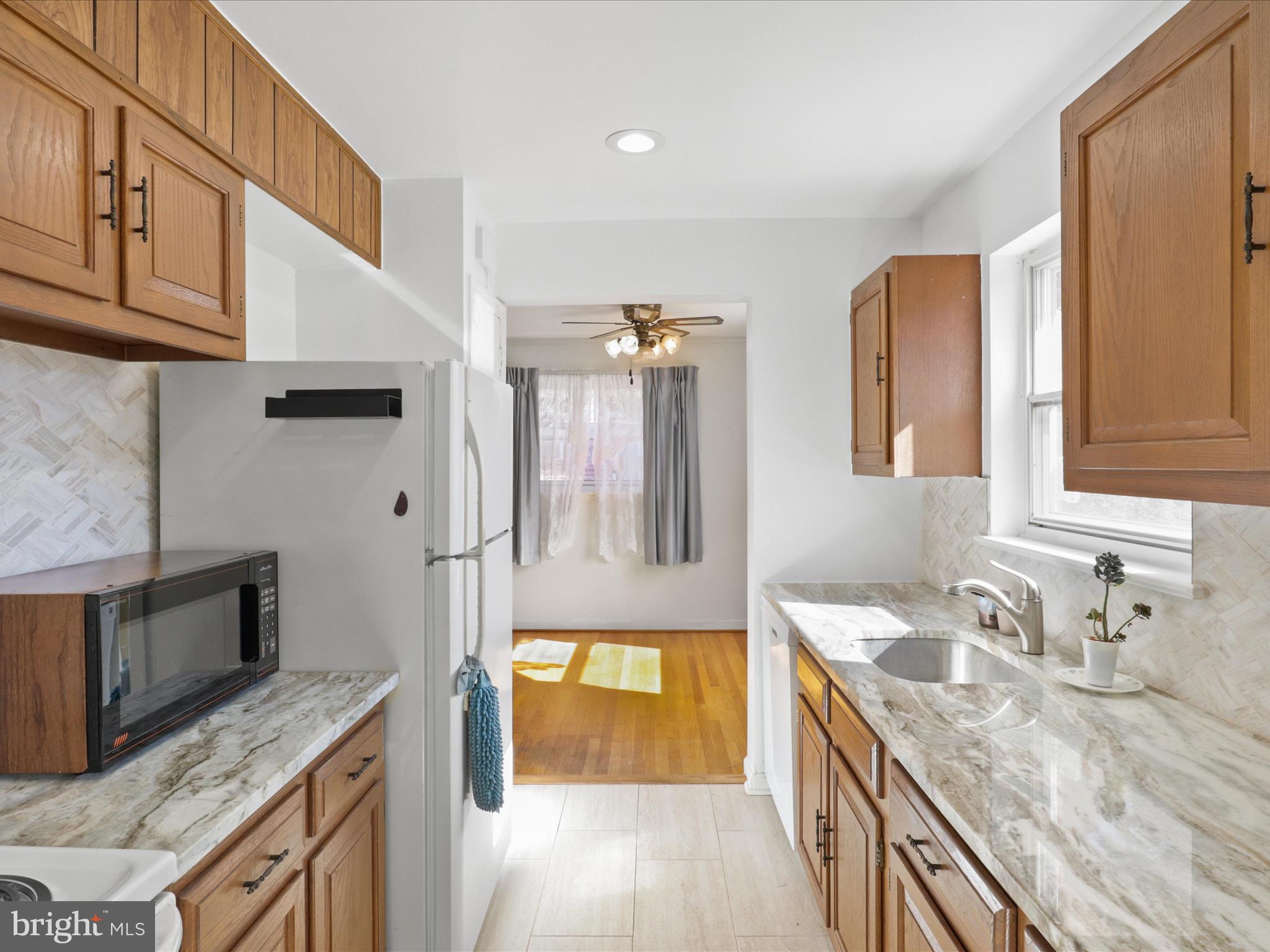 BROYHILL PARK - Residential