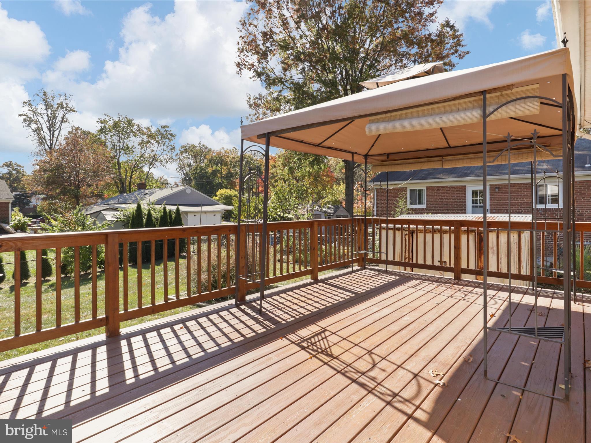 BROYHILL PARK - Residential