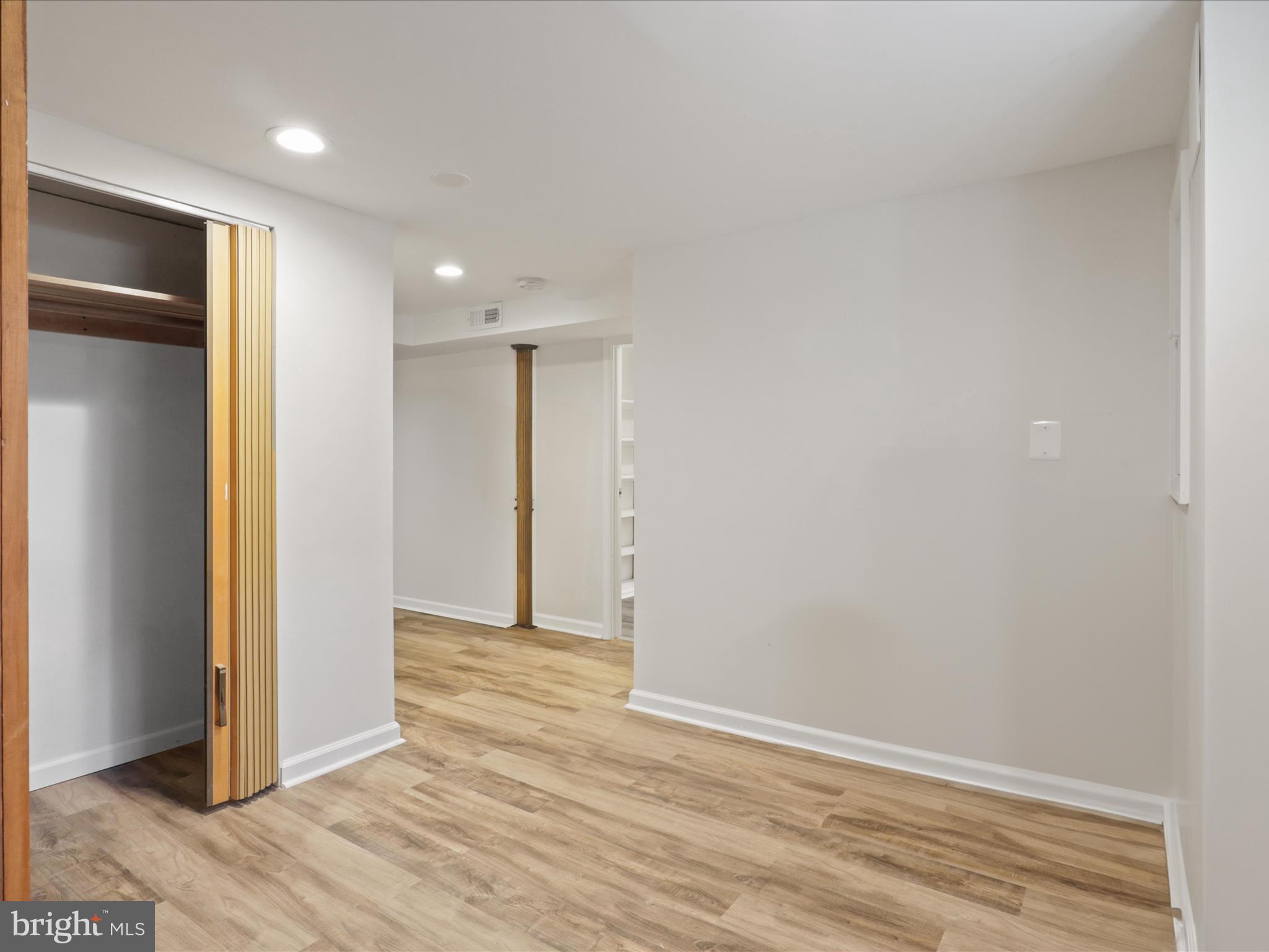 BROYHILL PARK - Residential