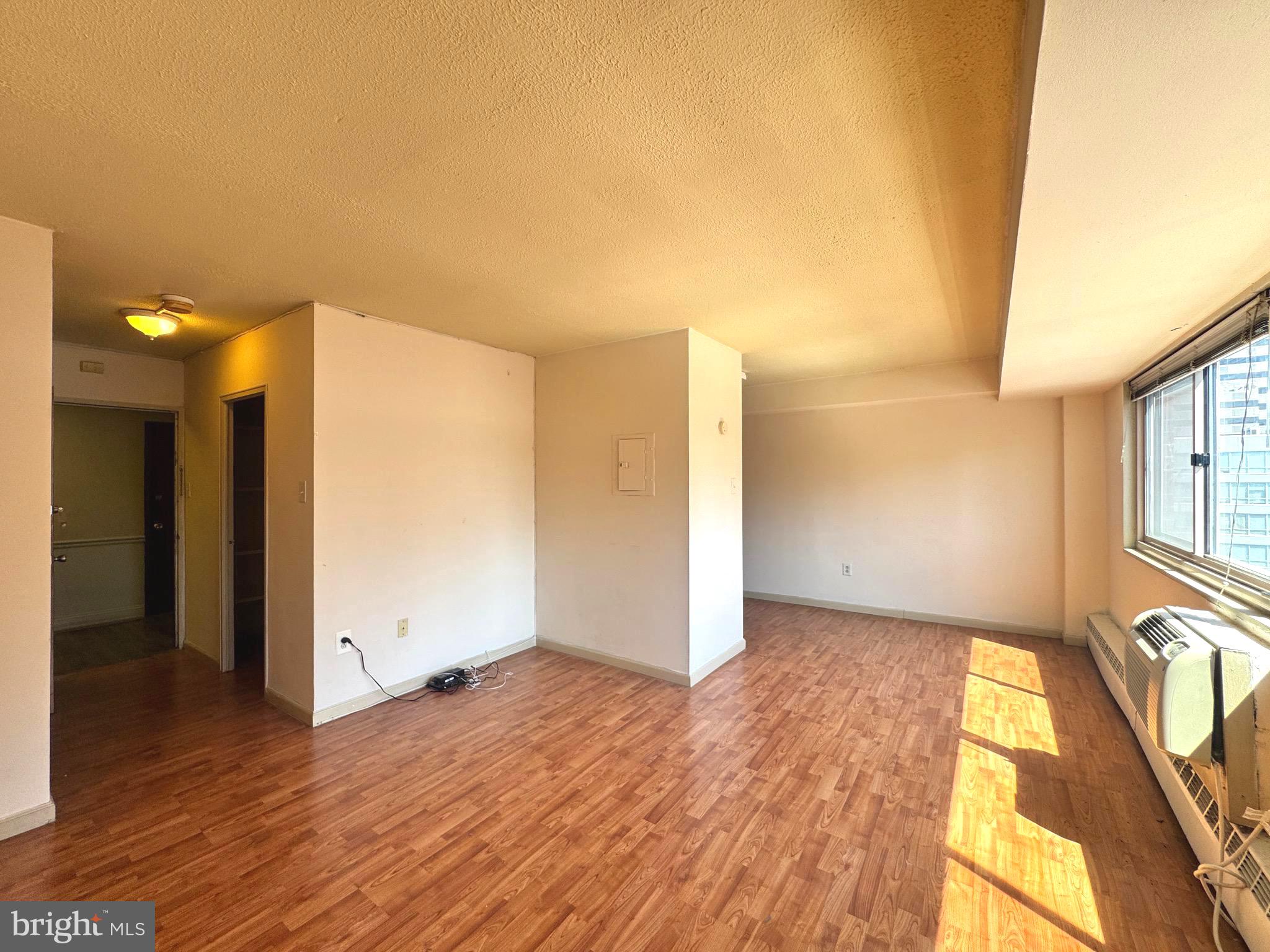 2101 CHESTNUT STREET 1807
