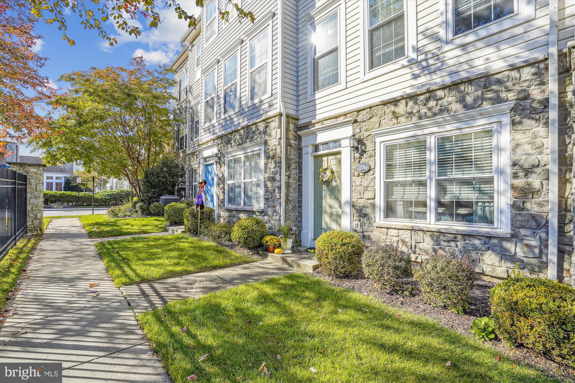 PARKSIDE AT ASHBURN - Residential