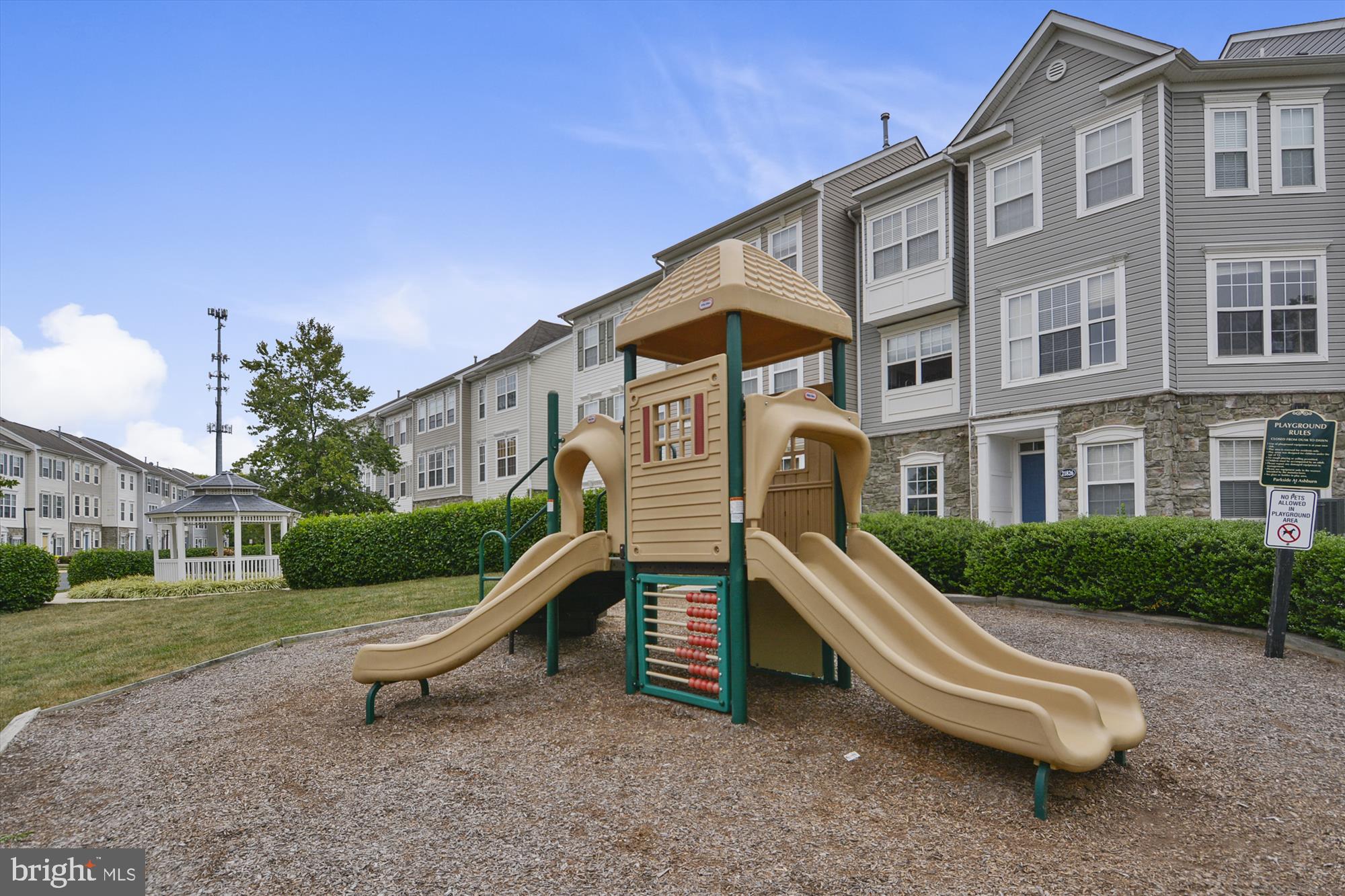 PARKSIDE AT ASHBURN - Residential