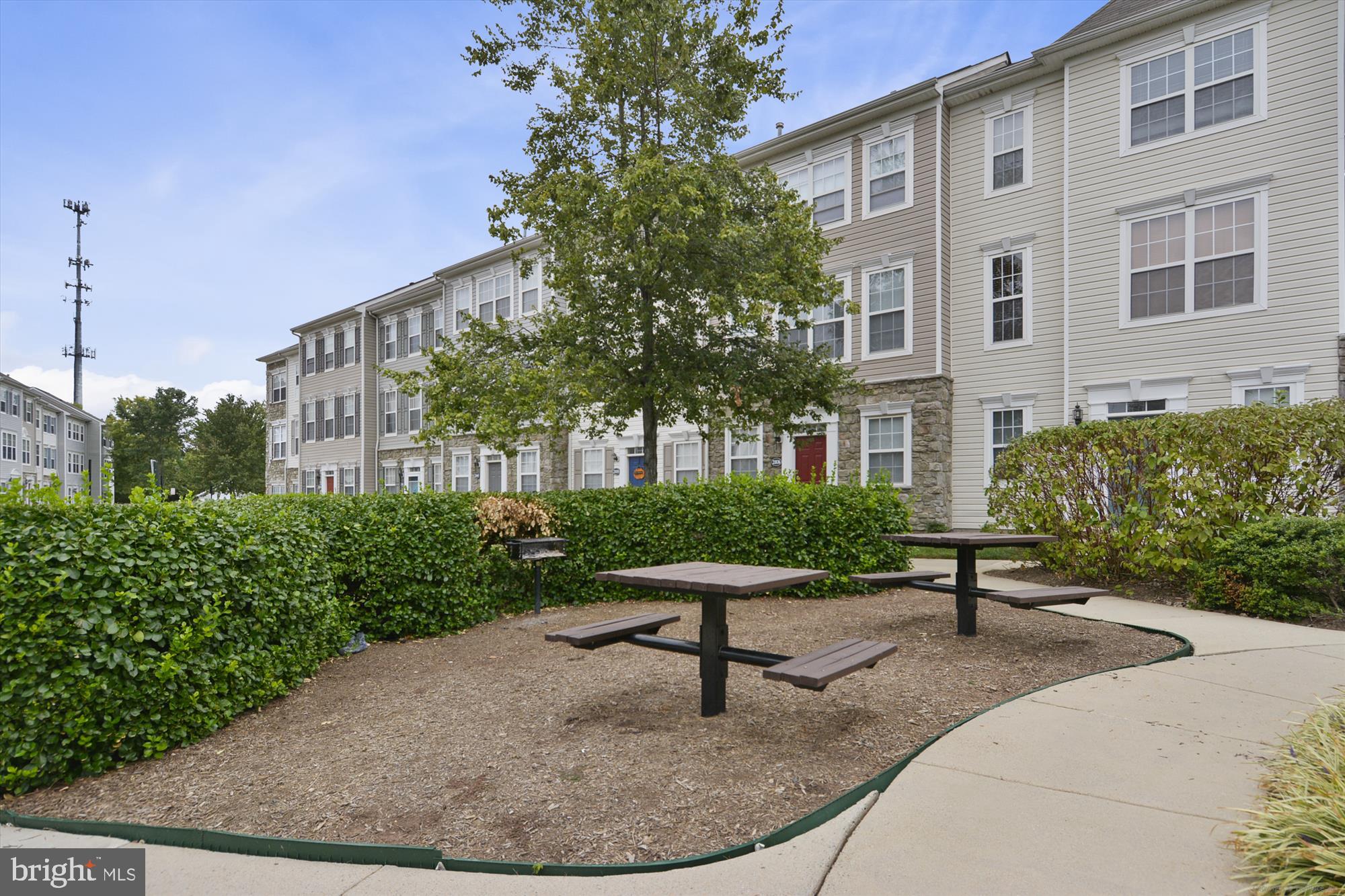 PARKSIDE AT ASHBURN - Residential