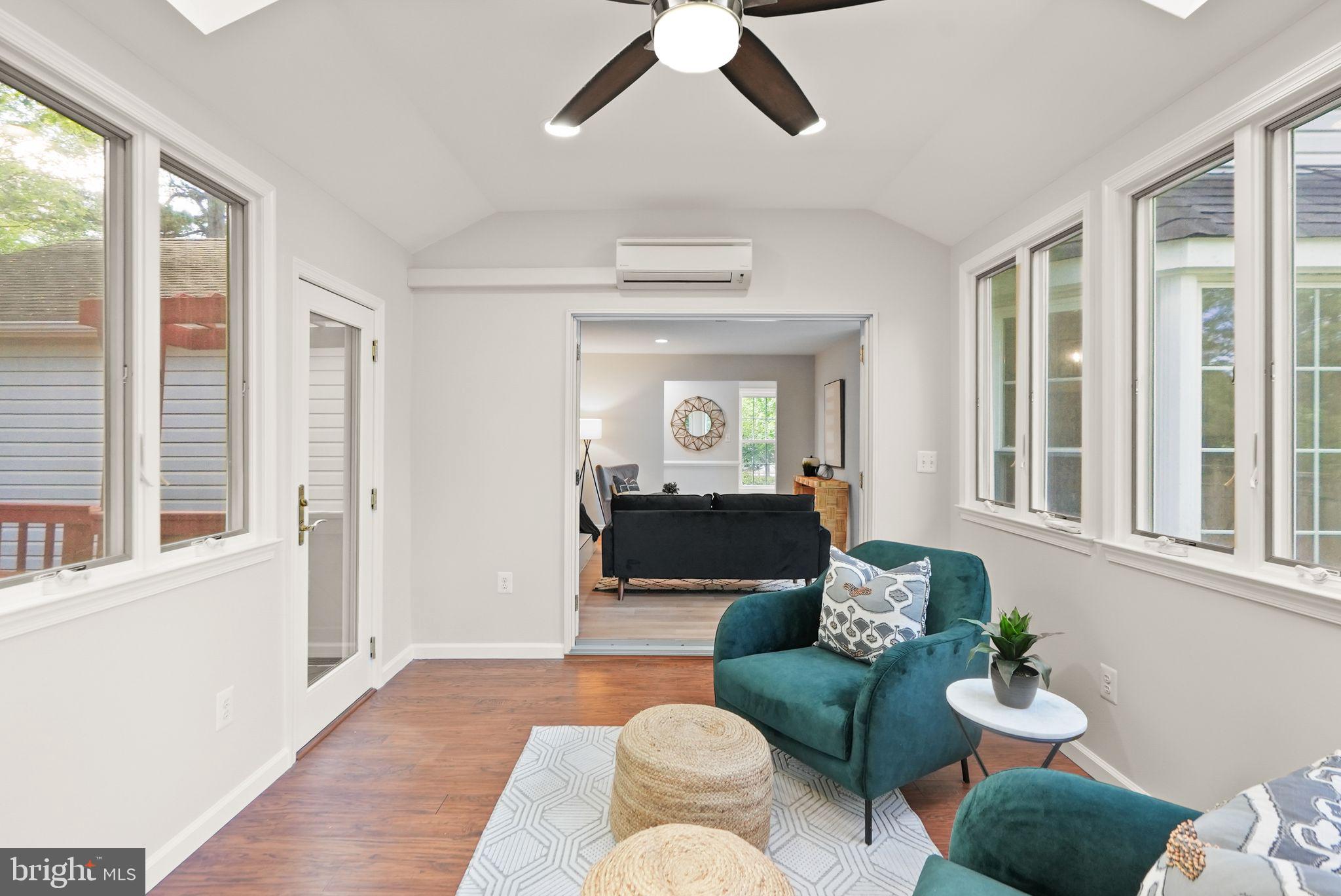 FOX MILL ESTATES - Residential