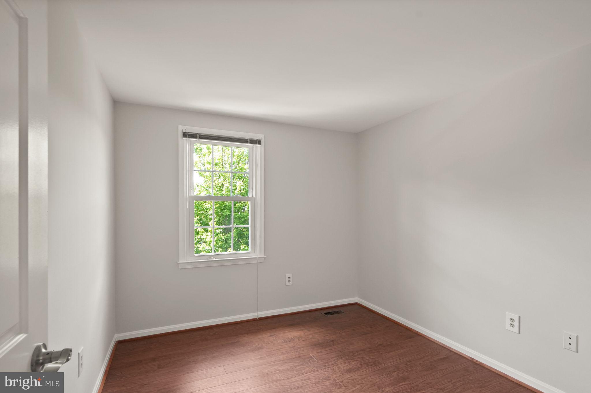 FOX MILL ESTATES - Residential