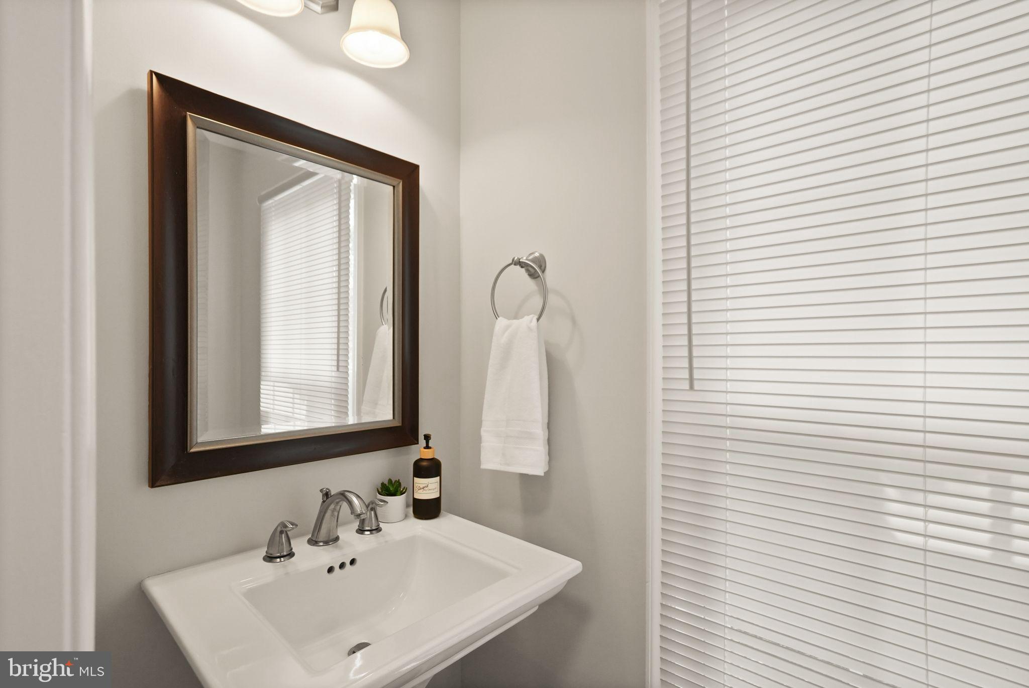 FOX MILL ESTATES - Residential