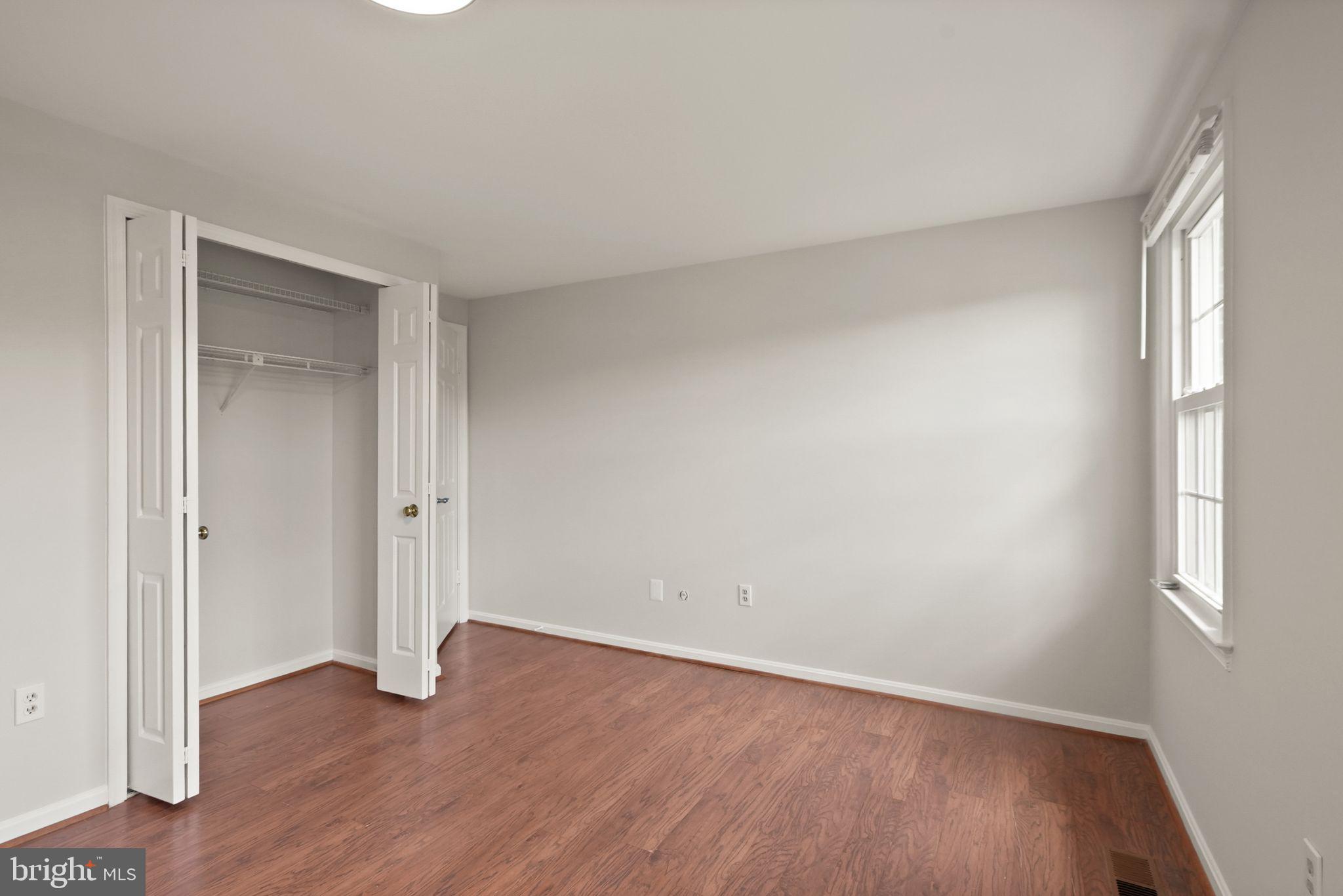 FOX MILL ESTATES - Residential