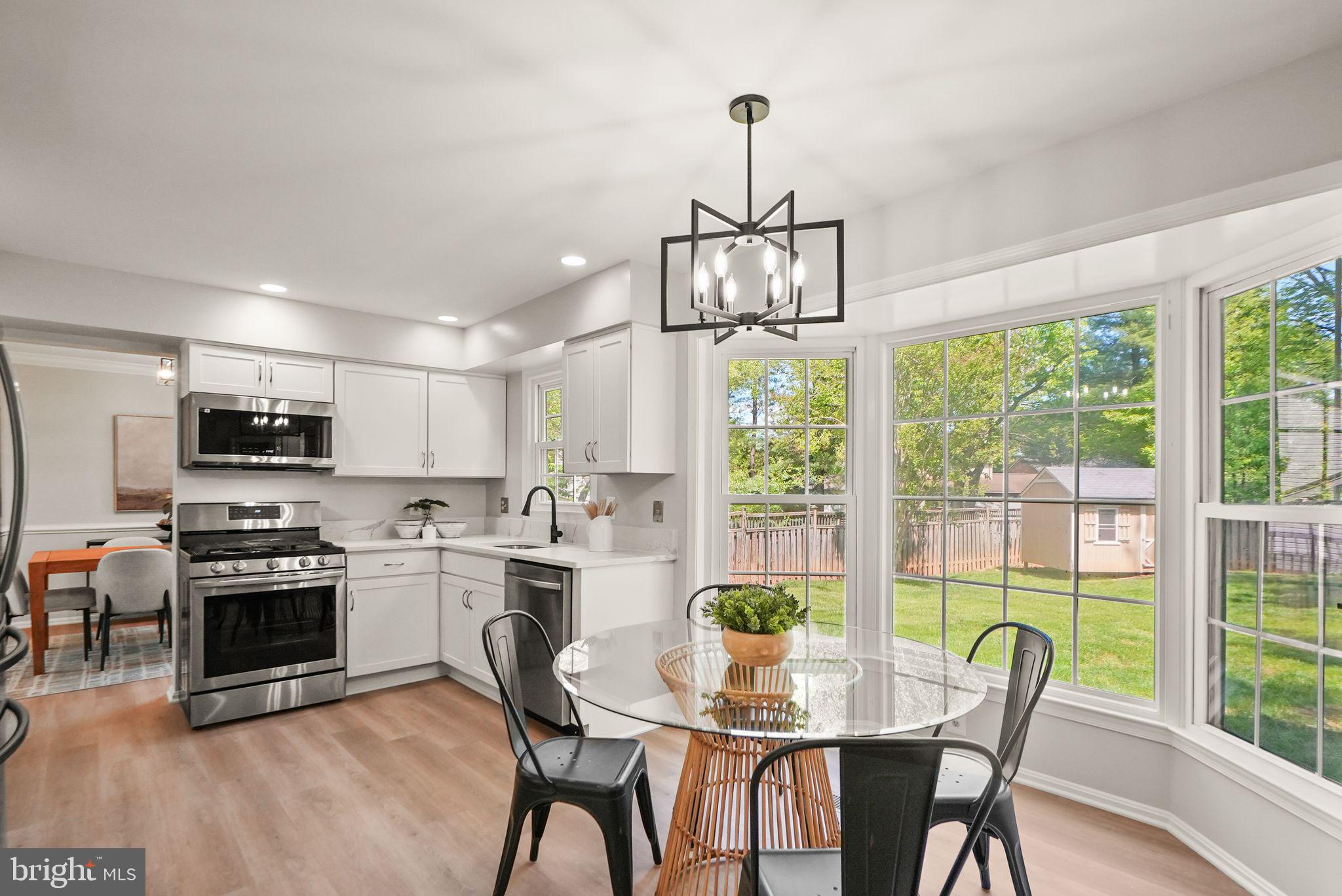 FOX MILL ESTATES - Residential